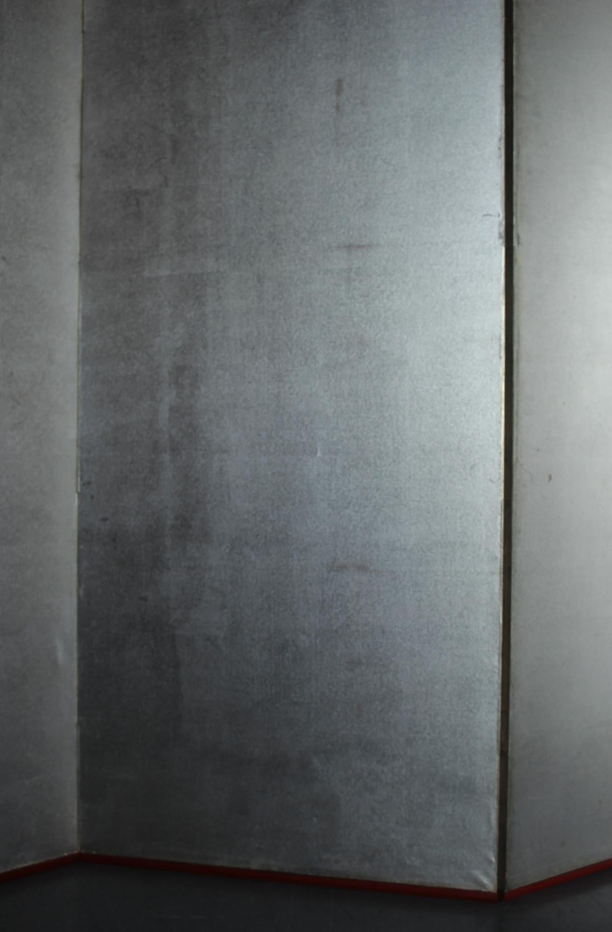 B85 Old Japanese 6panels, Silver Paper, folding Screen, red remmed im Angebot 1