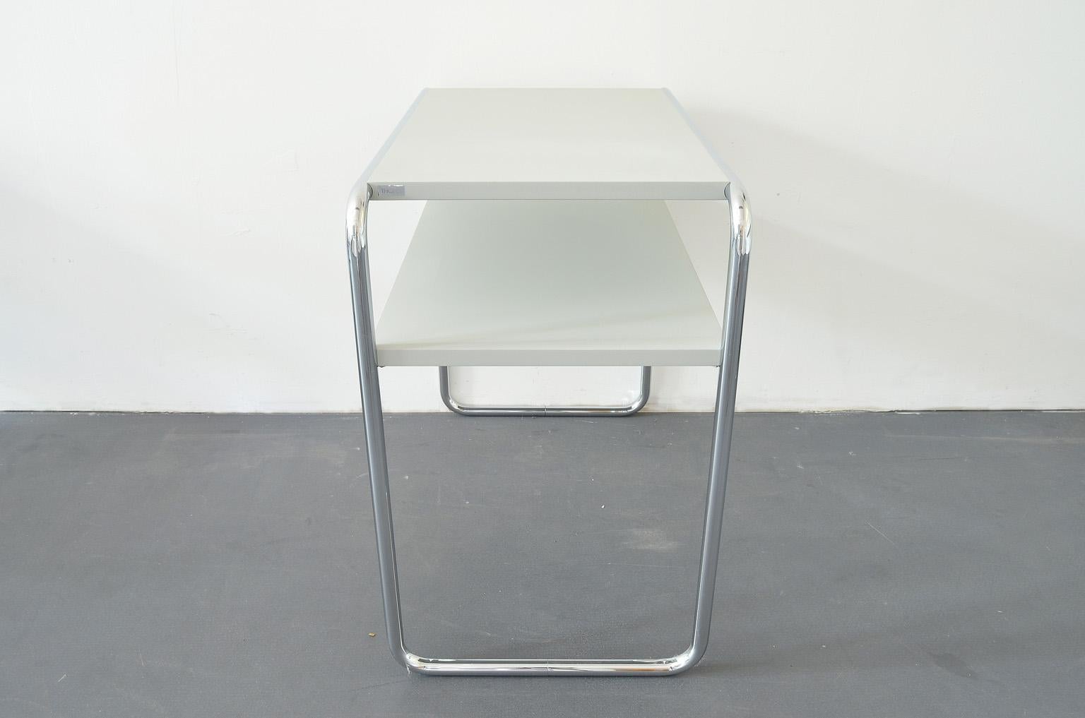 B9d/1 Nesting Table Designed by Marcel Breuer for Thonet, Light Grey (Bauhaus)