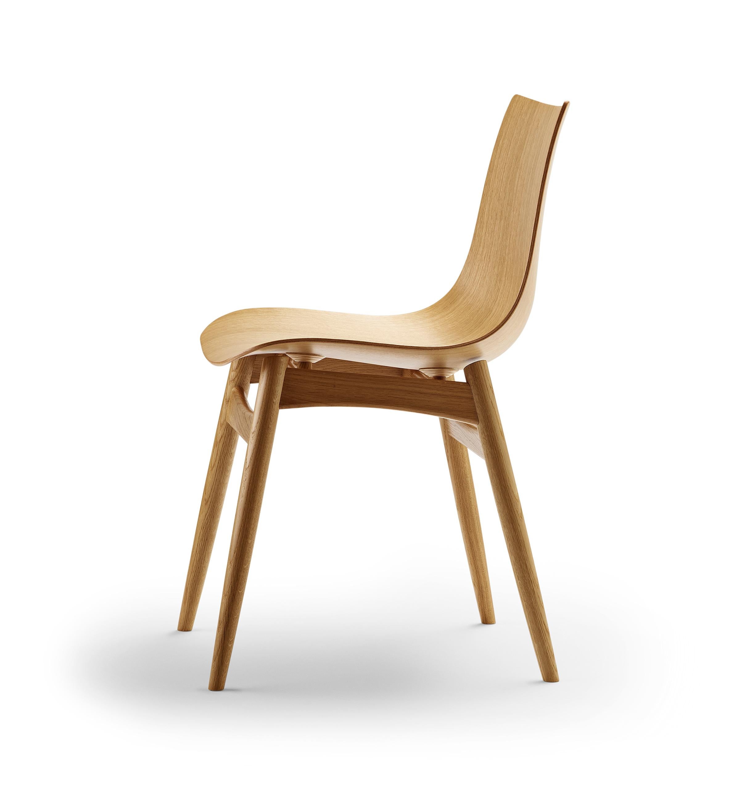 The BA001T Preludia chair by Brad Ascalon is beautifully crafted in natural materials, it is available in oak, walnut or beech with wooden legs and various finishes. The chair is part of the Preludia series that includes chairs and tables and