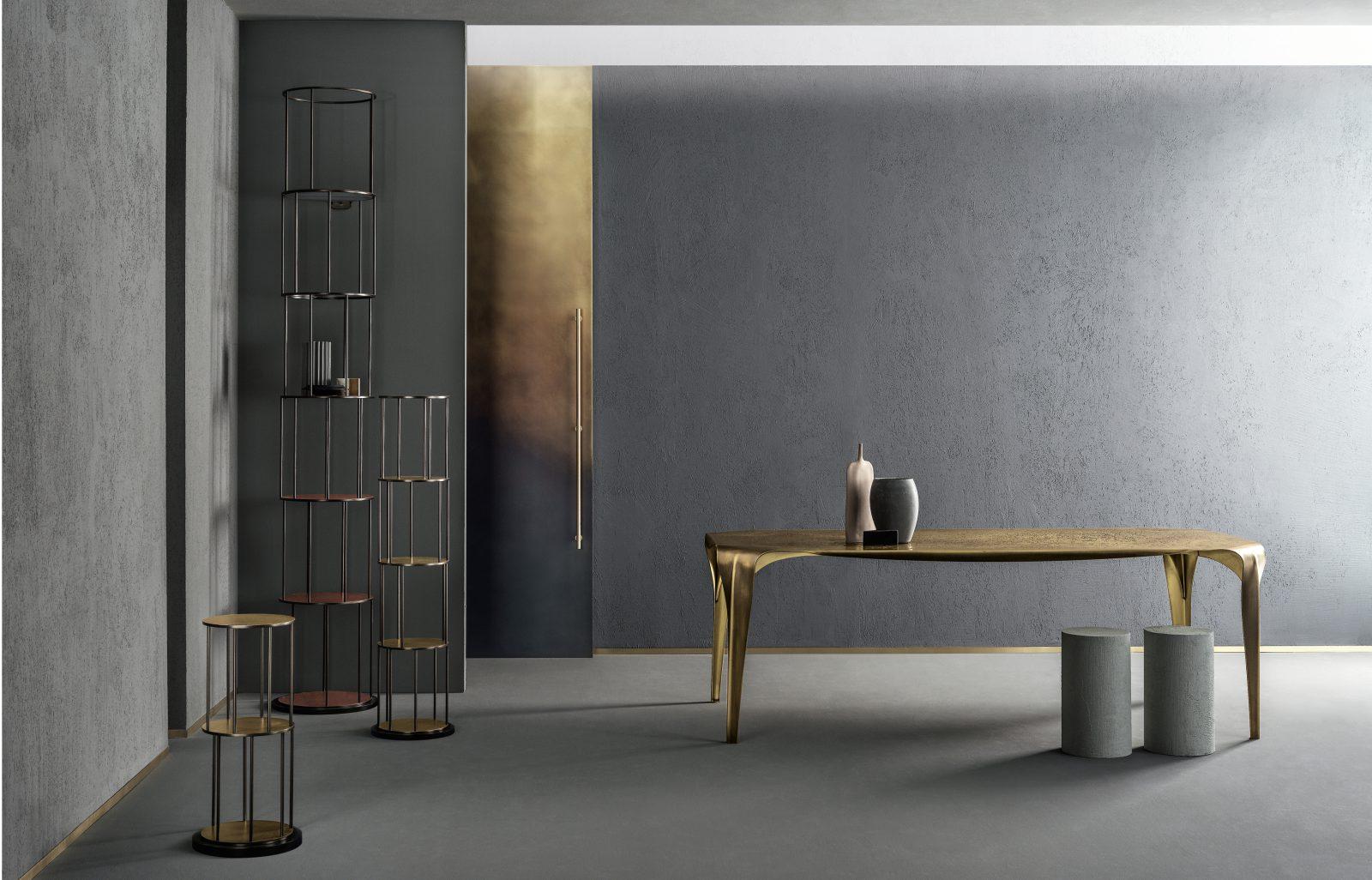 Libreria Babel di De Castelli
Dimensioni: D. A. 28 x H. 263 cm
Materiali: Ottone DeSalt
Sono disponibili altre versioni, contattaci per qualsiasi richiesta.

Le aspirazioni alla conoscenza superiore trovano una rappresentazione tridimensionale nella