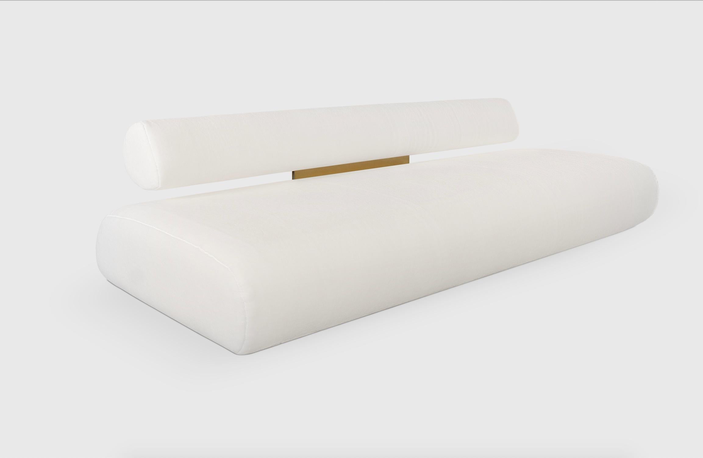 Baby Beluga sofa in shearling wool and polished brass

L 180.0cm/70.8