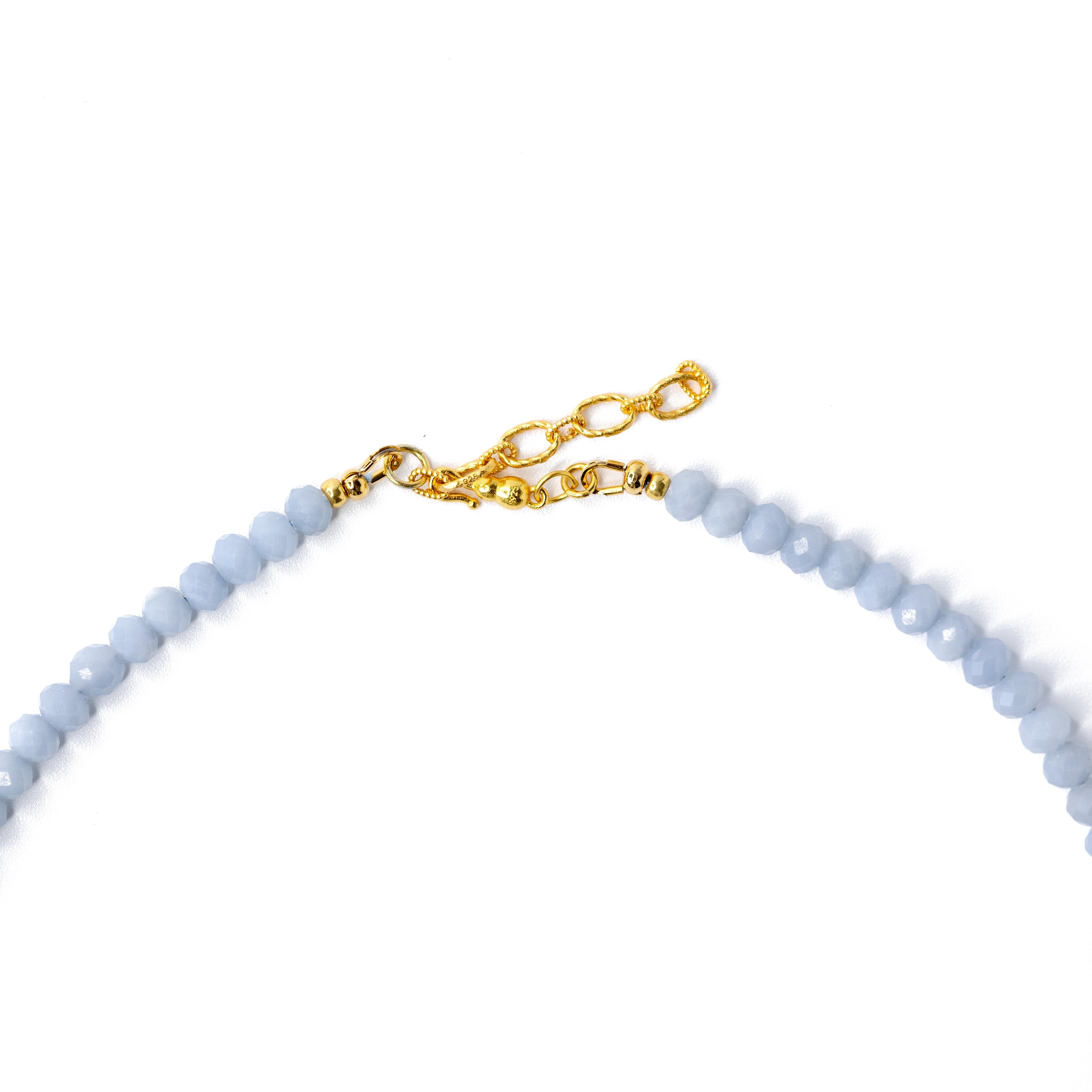 This necklace promises to envelop you in an aura of indulgent elegance and exquisite uniqueness. It serves as the perfect companion for any casual occasion, elevating your presence with a touch of unparalleled sophistication and charm.

	•	16