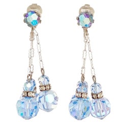 Boucles d'oreilles pendantes en cristal Aurora Borealis bleu ciel de Laguna, années 1950