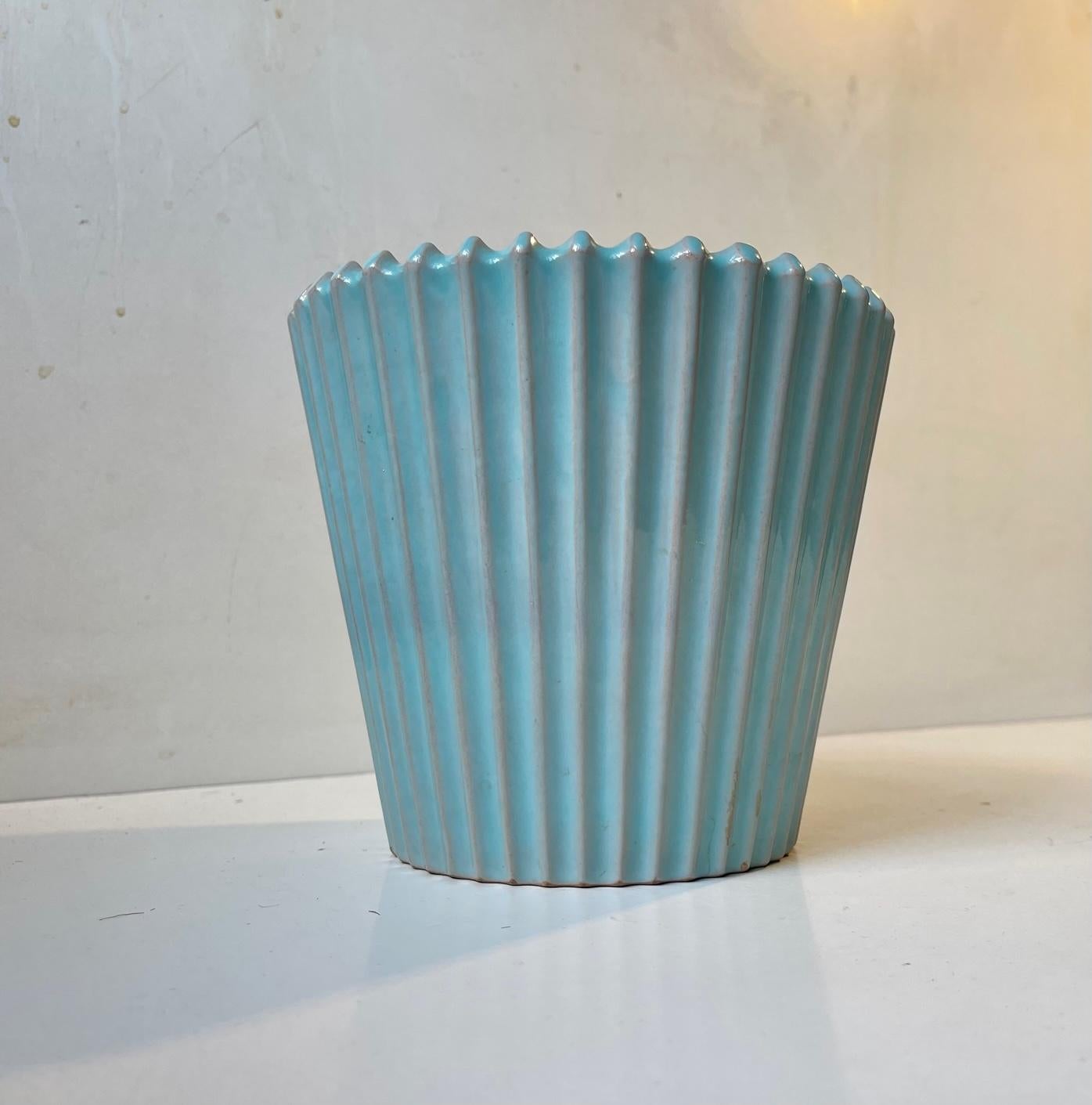 Babyblaues glasiertes Keramik-Pflanzgefäß von Esben & Lauge für Eslau, 1960er Jahre (Art déco) im Angebot