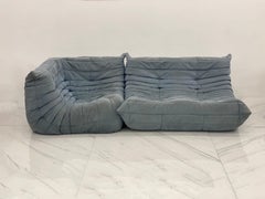 Babyblaues „Togo“-Sofa von Michel Ducaroy für Ligne Roset, signiert