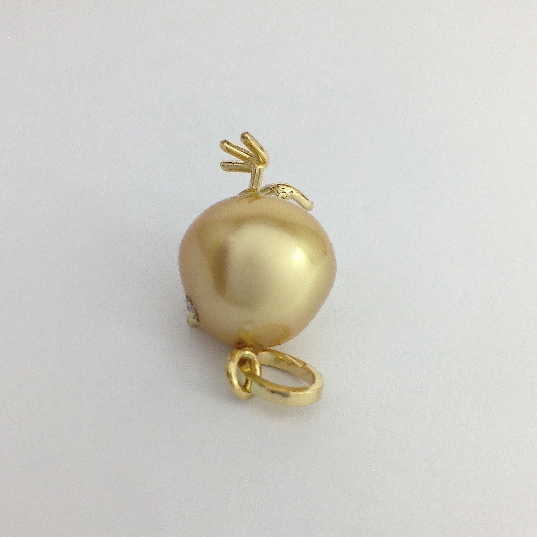 Baby Chick Australian Pearl Diamond Yellow 18 Karat Gold Pendant or Necklace 3