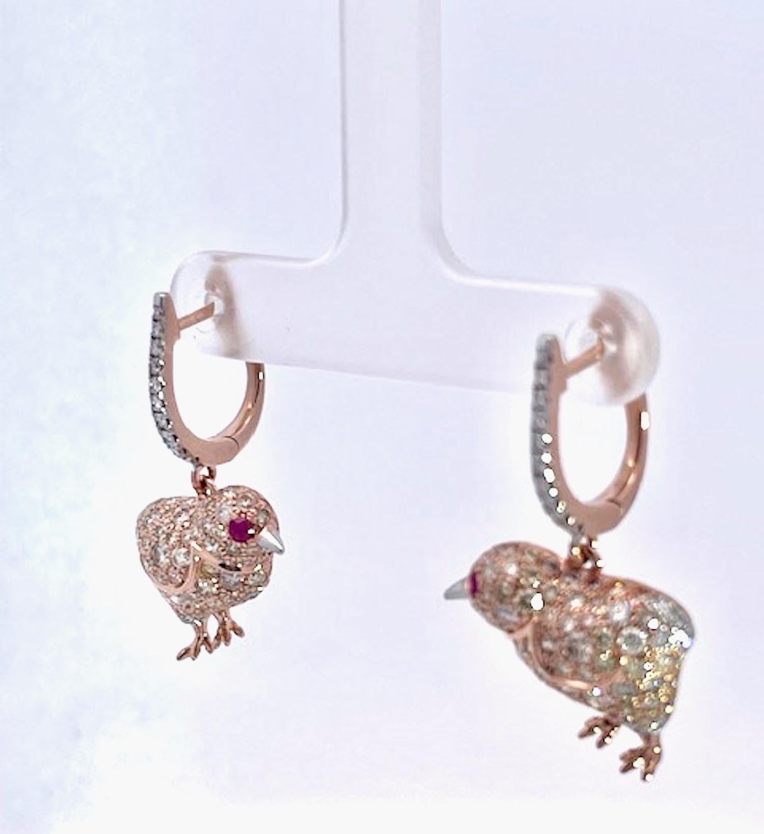 Baby Küken Ohrringe und Anhänger mit farbigen Diamanten Rose Gold im Angebot 5
