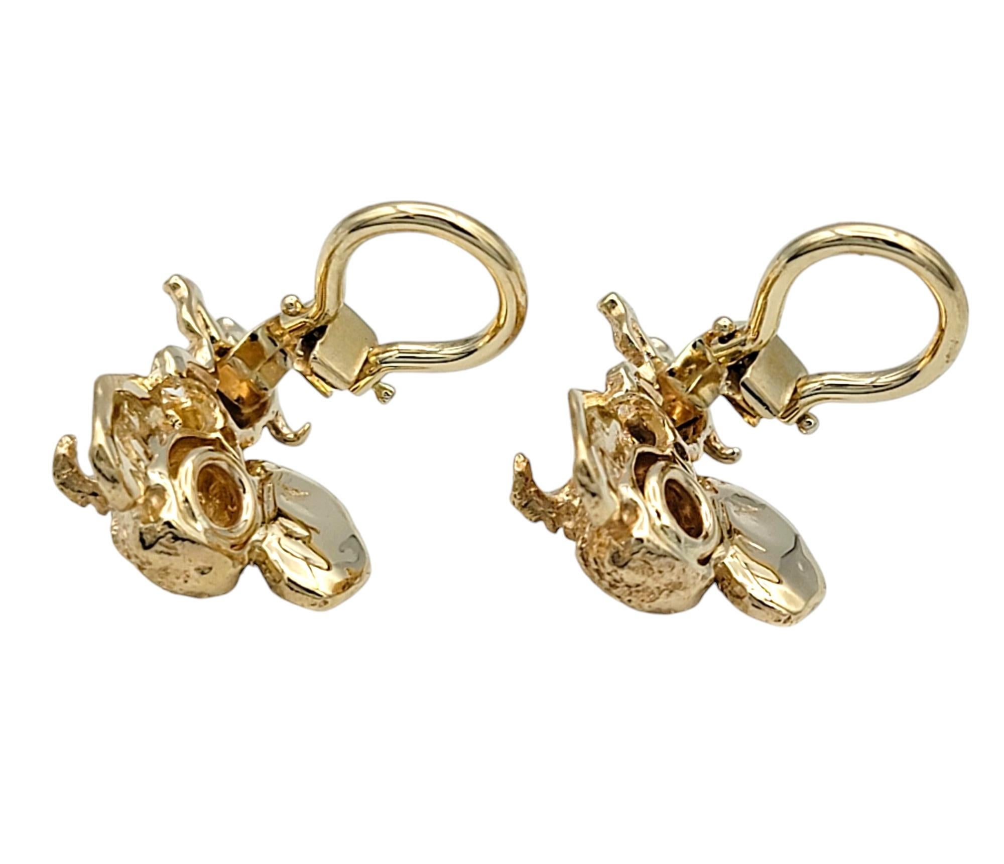 Donna Orecchini a clip Baby Elephant con cristalli rosa in oro giallo 14 carati in vendita