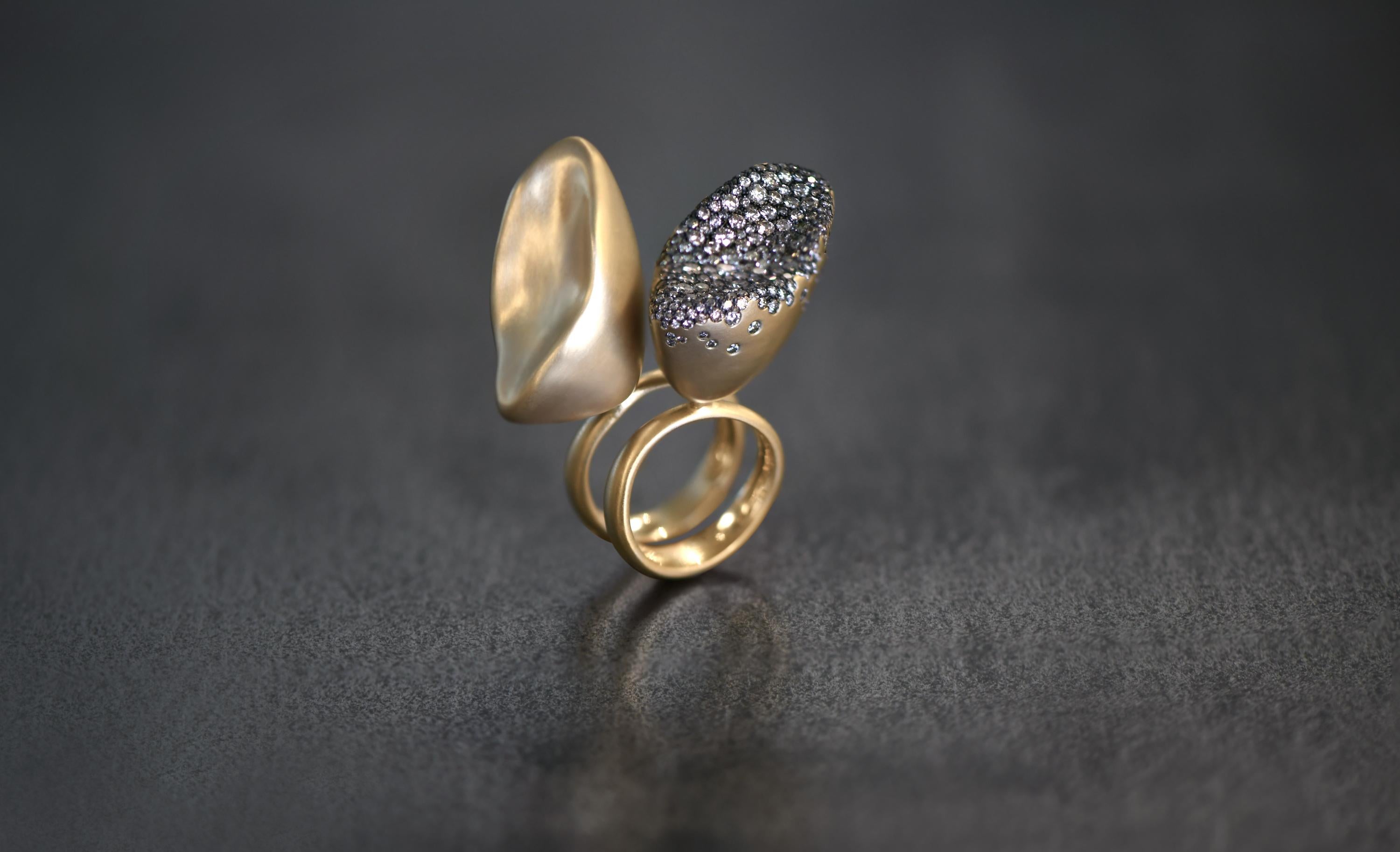 Baby Malak Flourish Marquise Ring in 18K Gold and 3ct of Champagne Diamond In New Condition For Sale In Beirut, LB