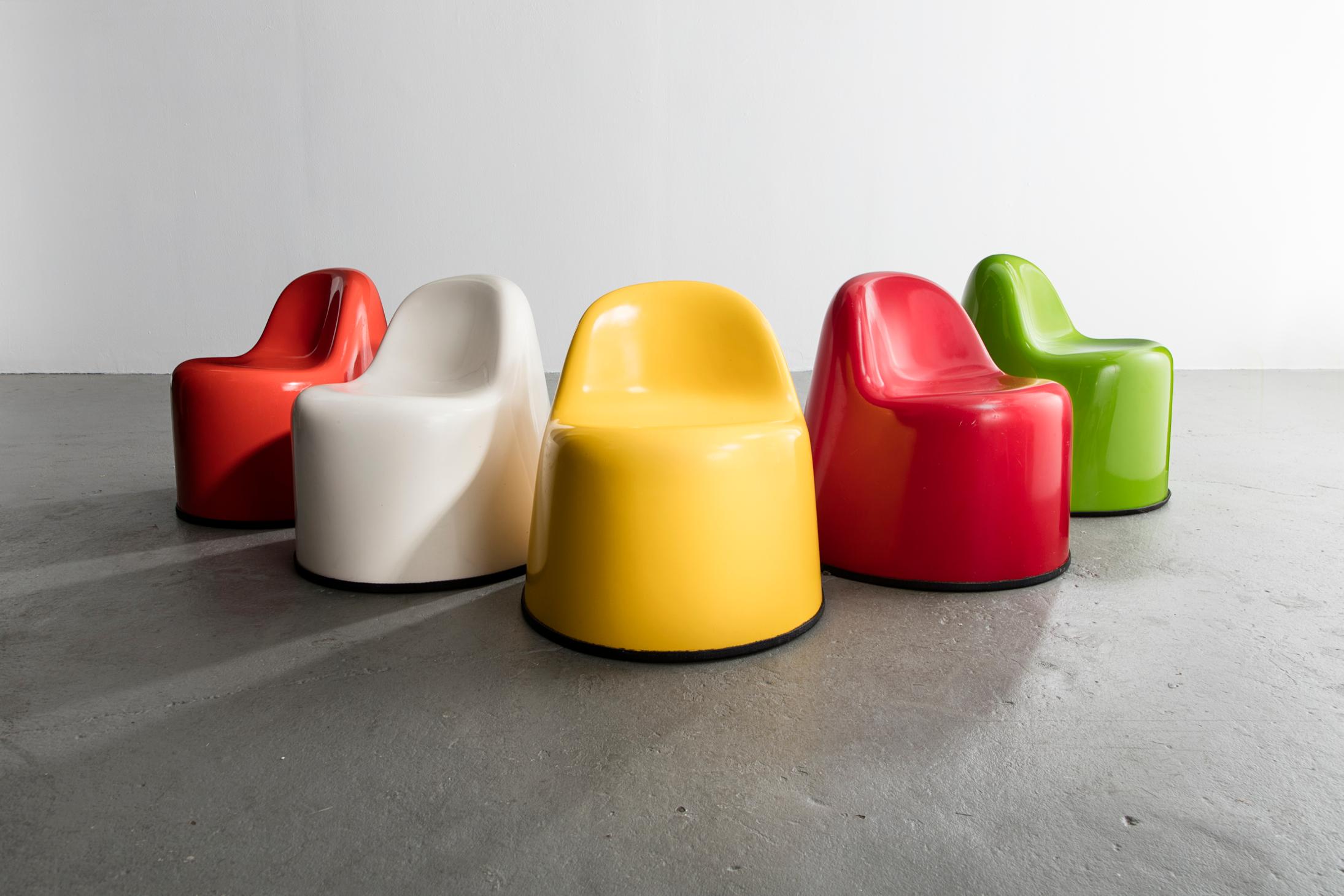 Baby Molar Chair in Lime Green Plastic by Wendell Castle, 1971 In Good Condition For Sale In New York, NY