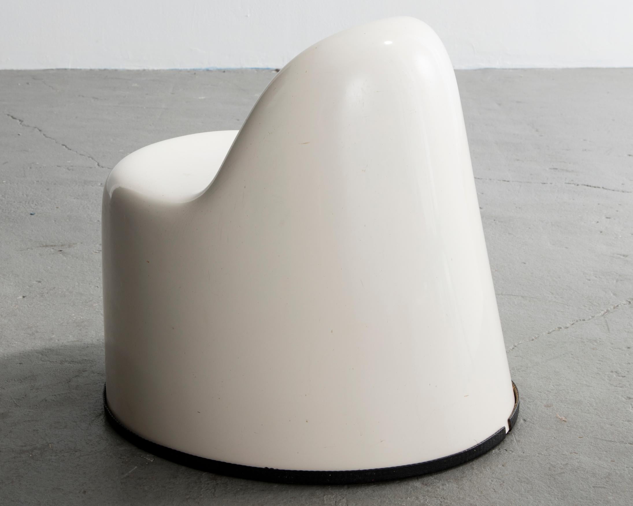 Baby Molar chair in gel-coated, fiberglass-reinforced plastic. Designed and made by Wendell Castle, Rochester, New York, 1971. Signed and dated 