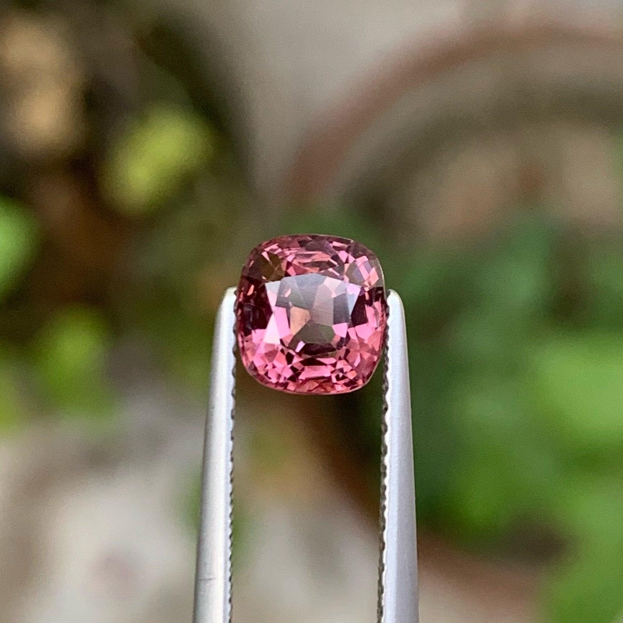Modern Baby Pink Natural Spinel Gemstone 1.40 Carats Spinel Jewelry Spinel Rings For Sale