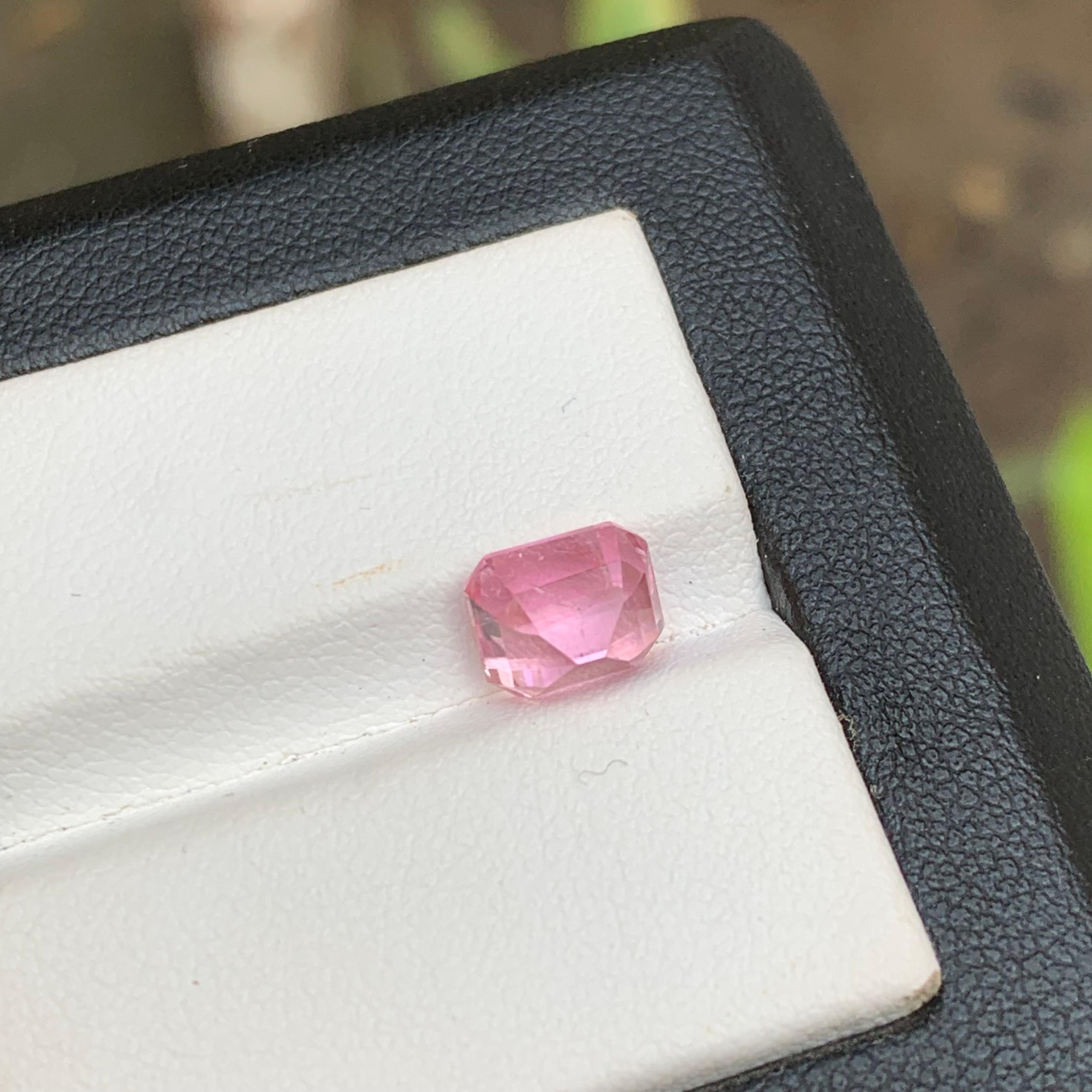 Babyrosa natürlicher Turmalin 2,20 Karat im Kissenschliff für Schmuck im Angebot 5