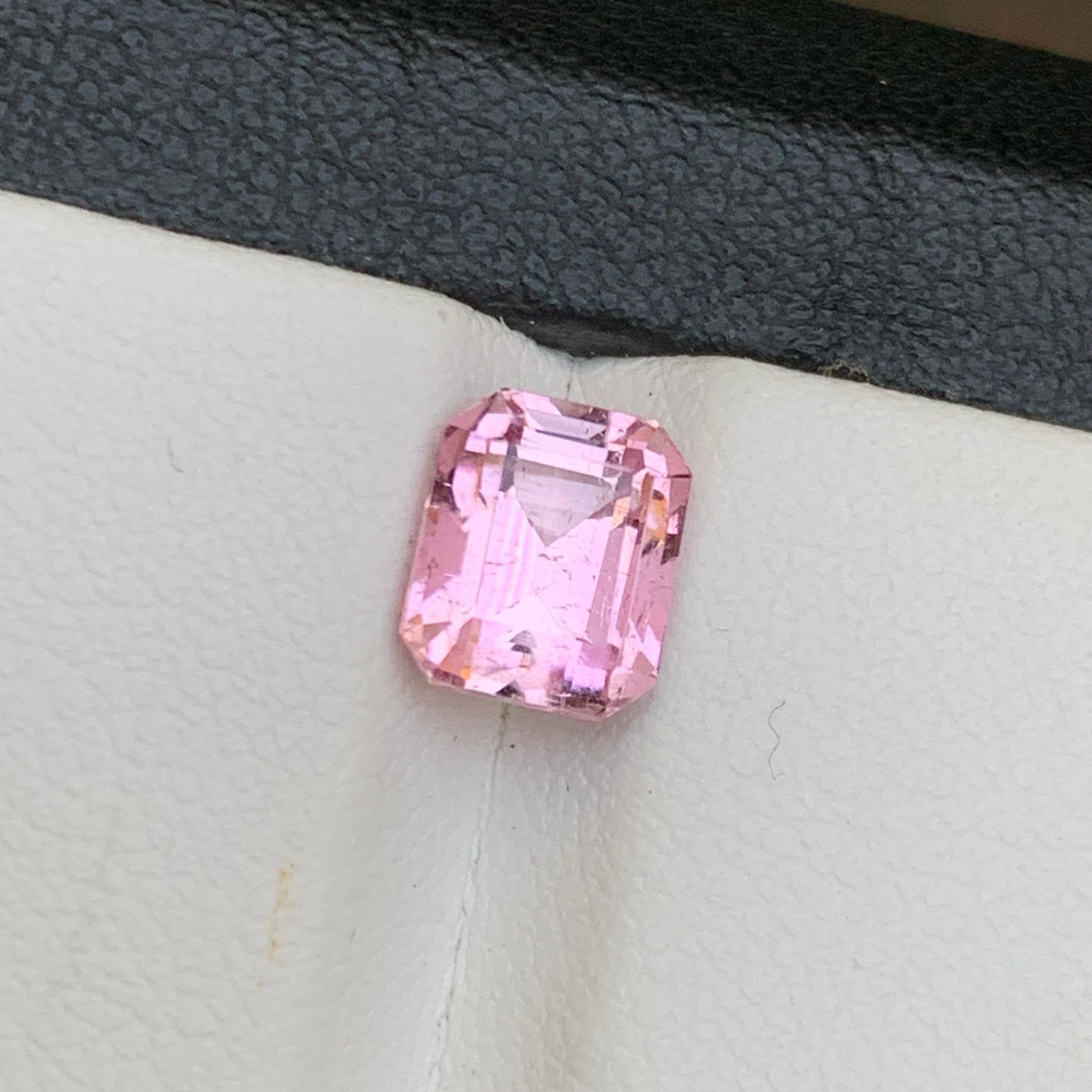 Babyrosa natürlicher Turmalin 2,20 Karat im Kissenschliff für Schmuck im Angebot 7