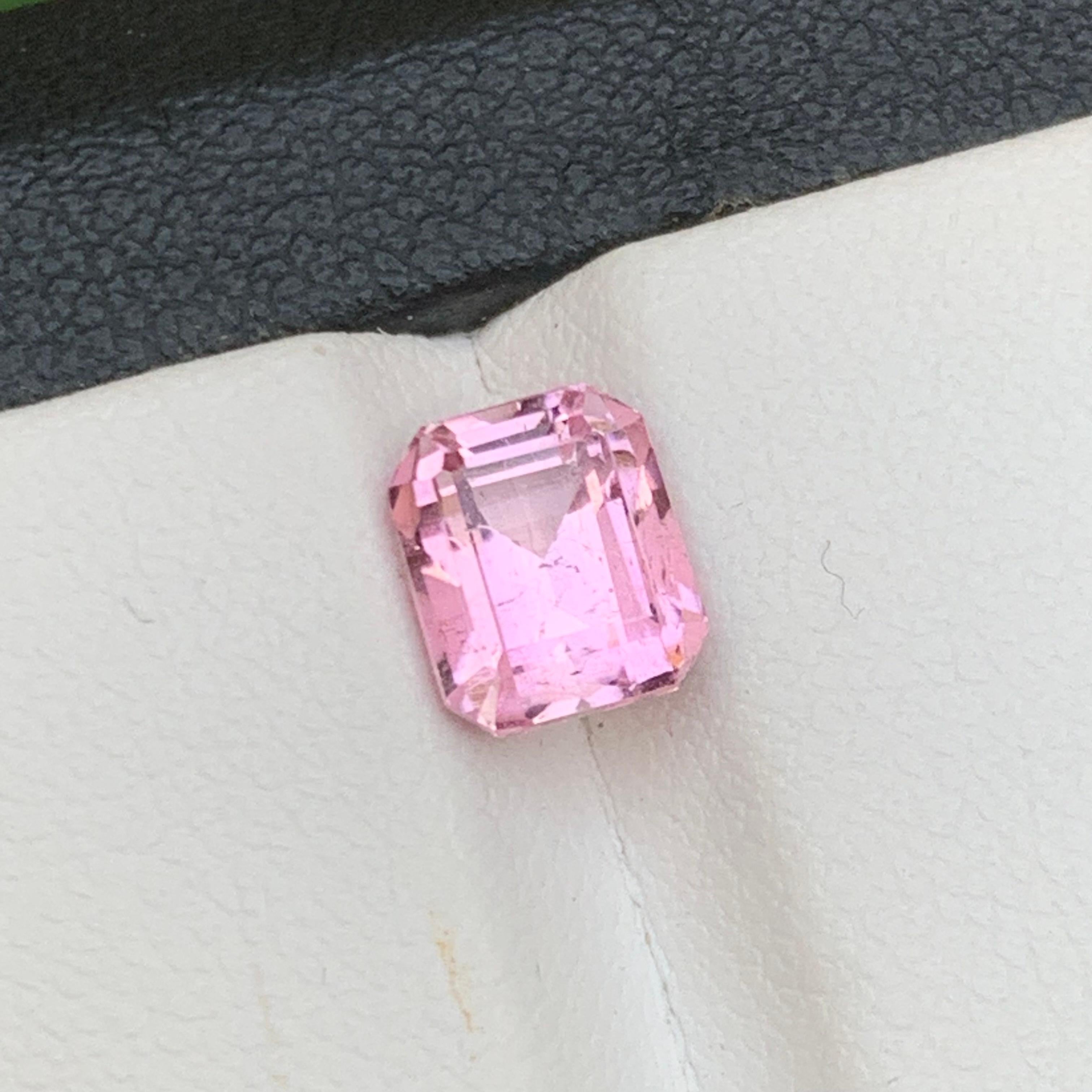 Babyrosa natürlicher Turmalin 2,20 Karat im Kissenschliff für Schmuck im Angebot 4