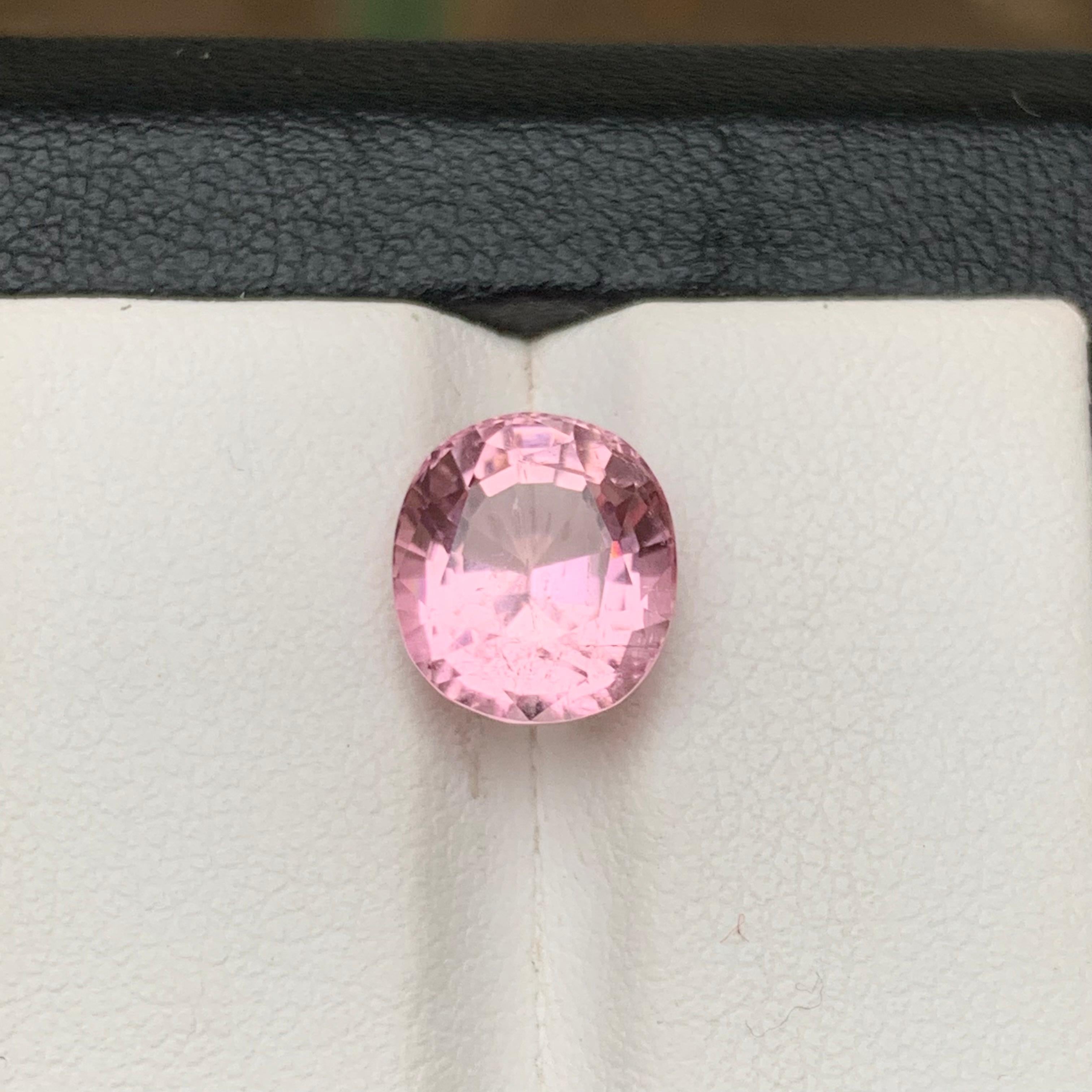 Bague en tourmaline naturelle rose pâle, pendentif pierre précieuse non sertie de 3.75 carats taille coussin en vente 7