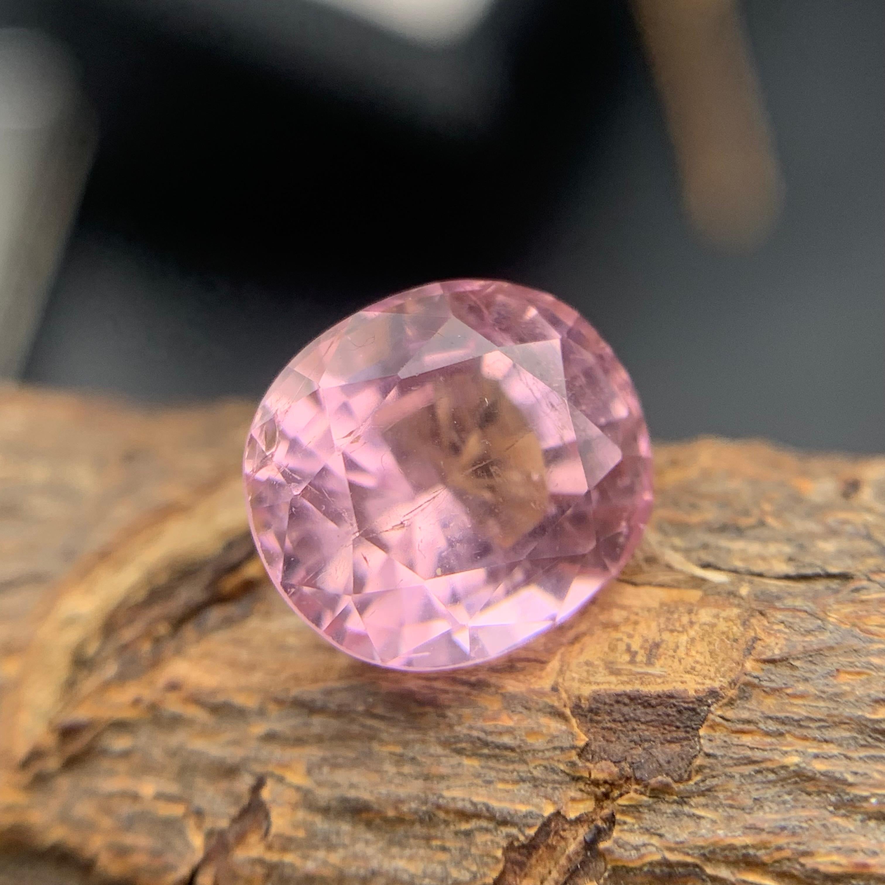 Contemporain Bague en tourmaline naturelle rose pâle, pendentif pierre précieuse non sertie de 3.75 carats taille coussin en vente