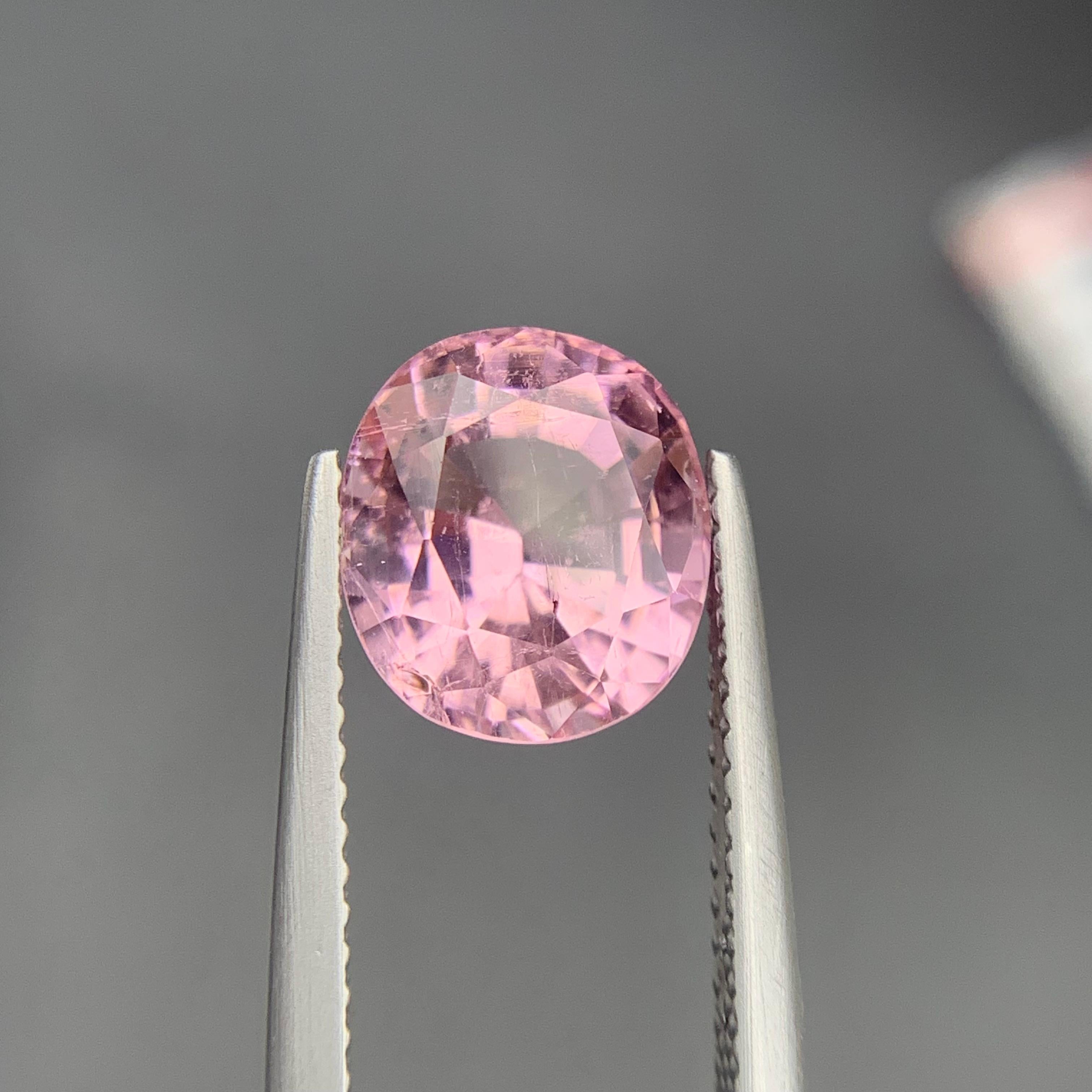 Bague en tourmaline naturelle rose pâle, pendentif pierre précieuse non sertie de 3.75 carats taille coussin en vente 2