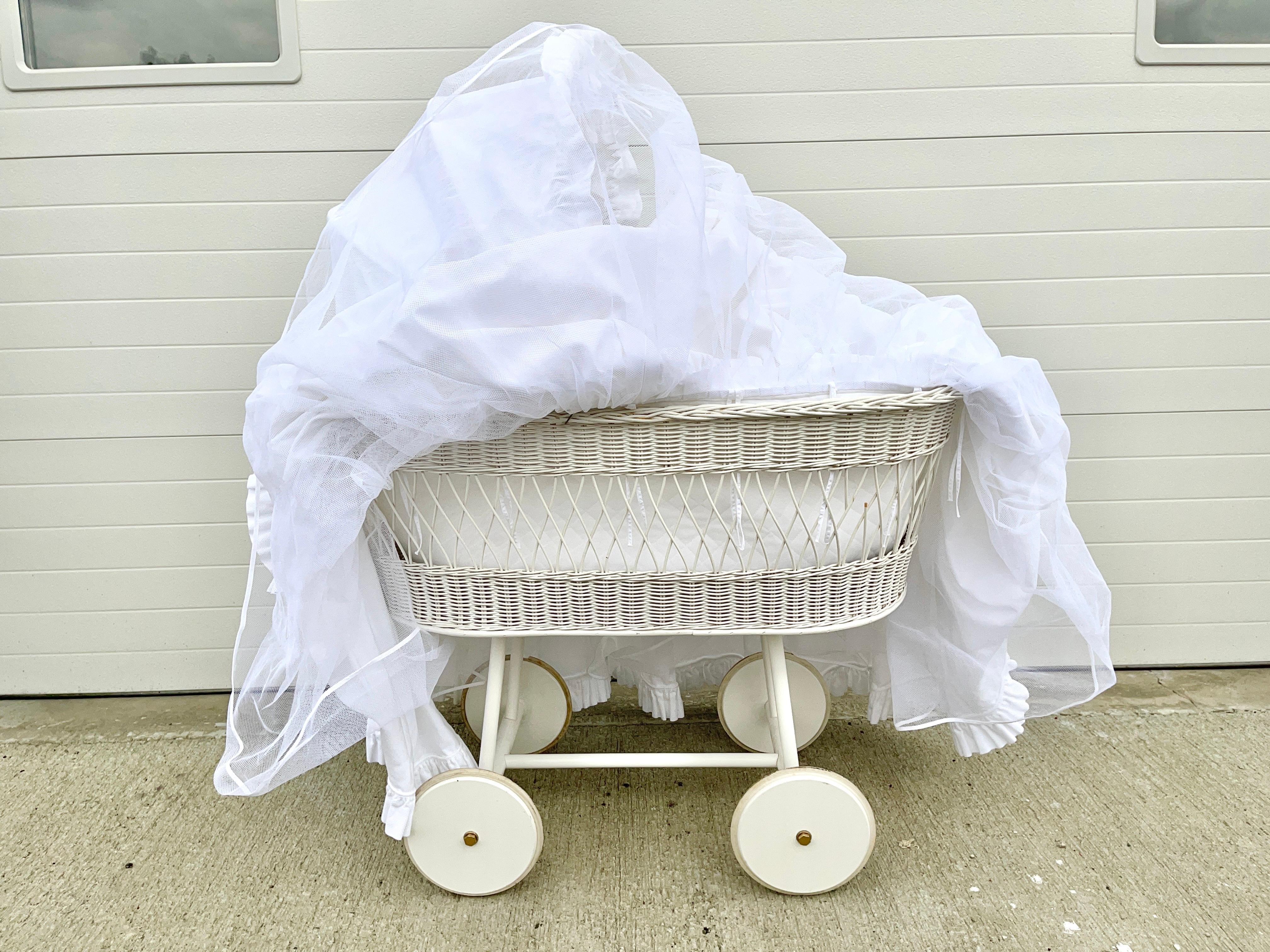 Willow Baby Pratesi Bassinet For Sale