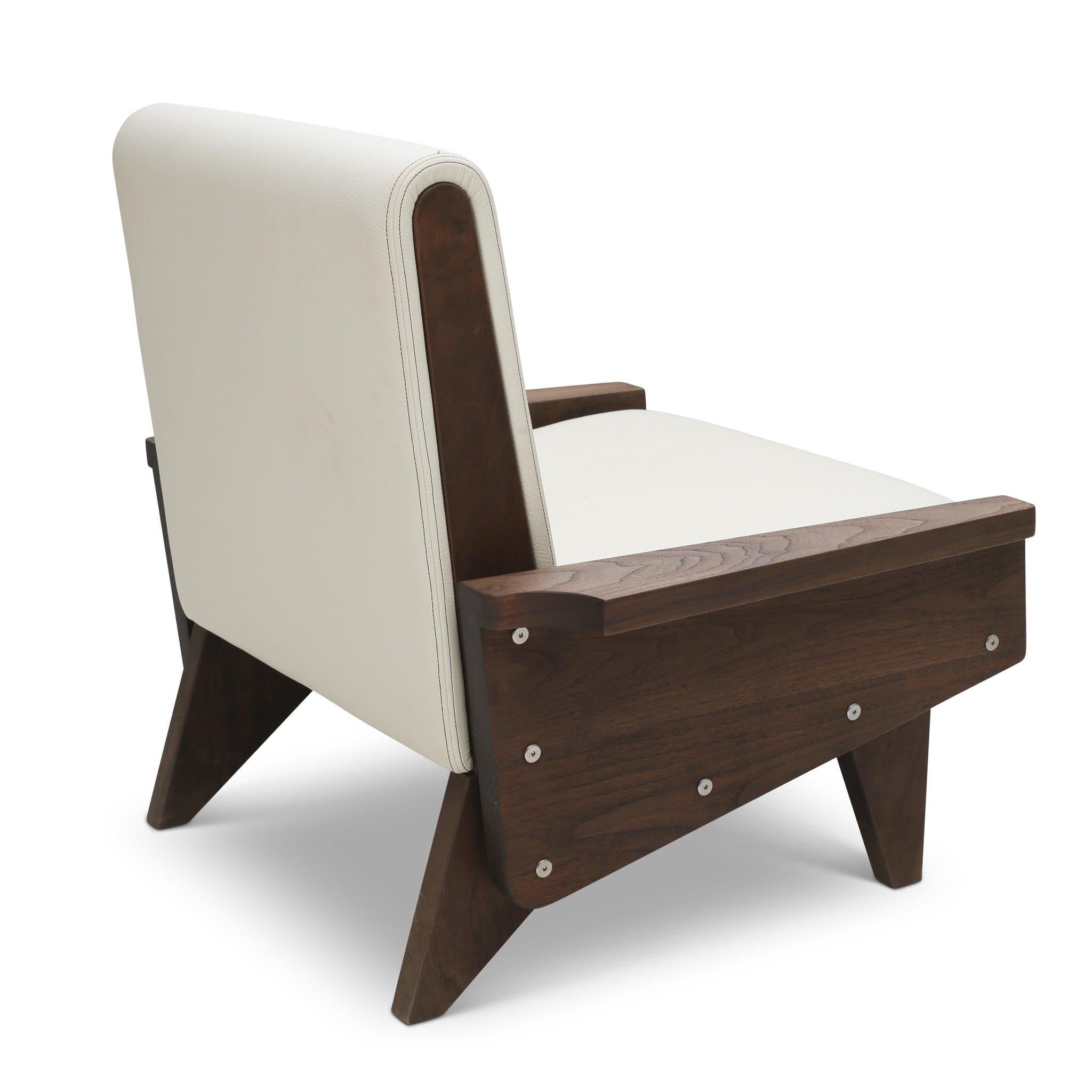 Mid-Century Modern Babylon Midcentury Inspired Walnut Lounge Chair For Sale