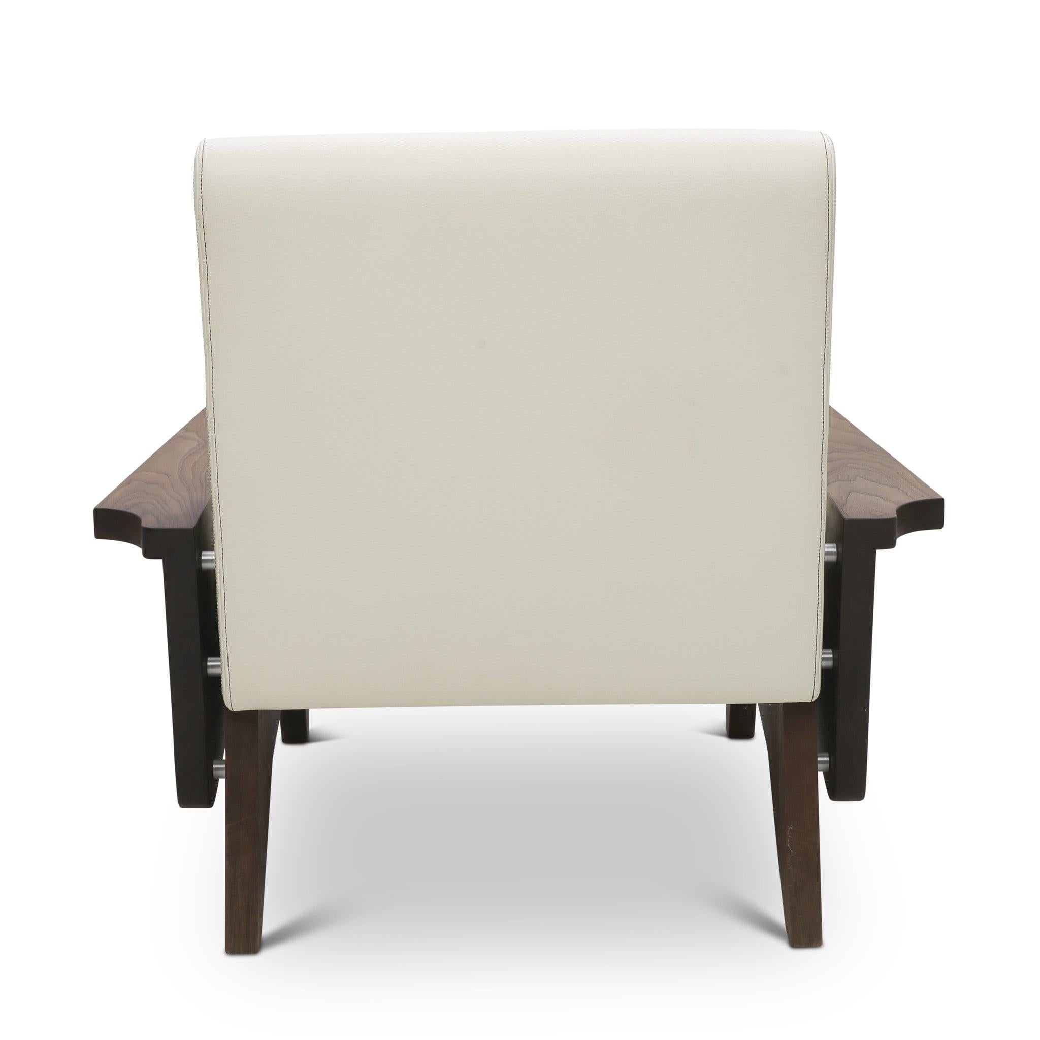 Babylon Midcentury Inspired Walnut Lounge Chair (amerikanisch) im Angebot
