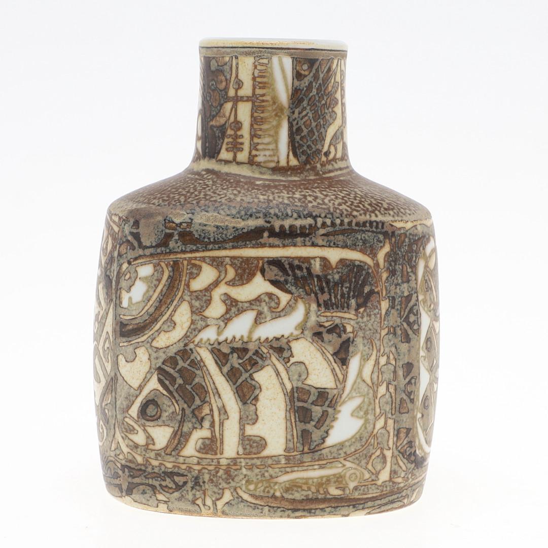 Vaso Baca di Nils Thorsson per Royal Copenhagen. Serie Fajance. Danimarca, circa anni '60. Firmato. 