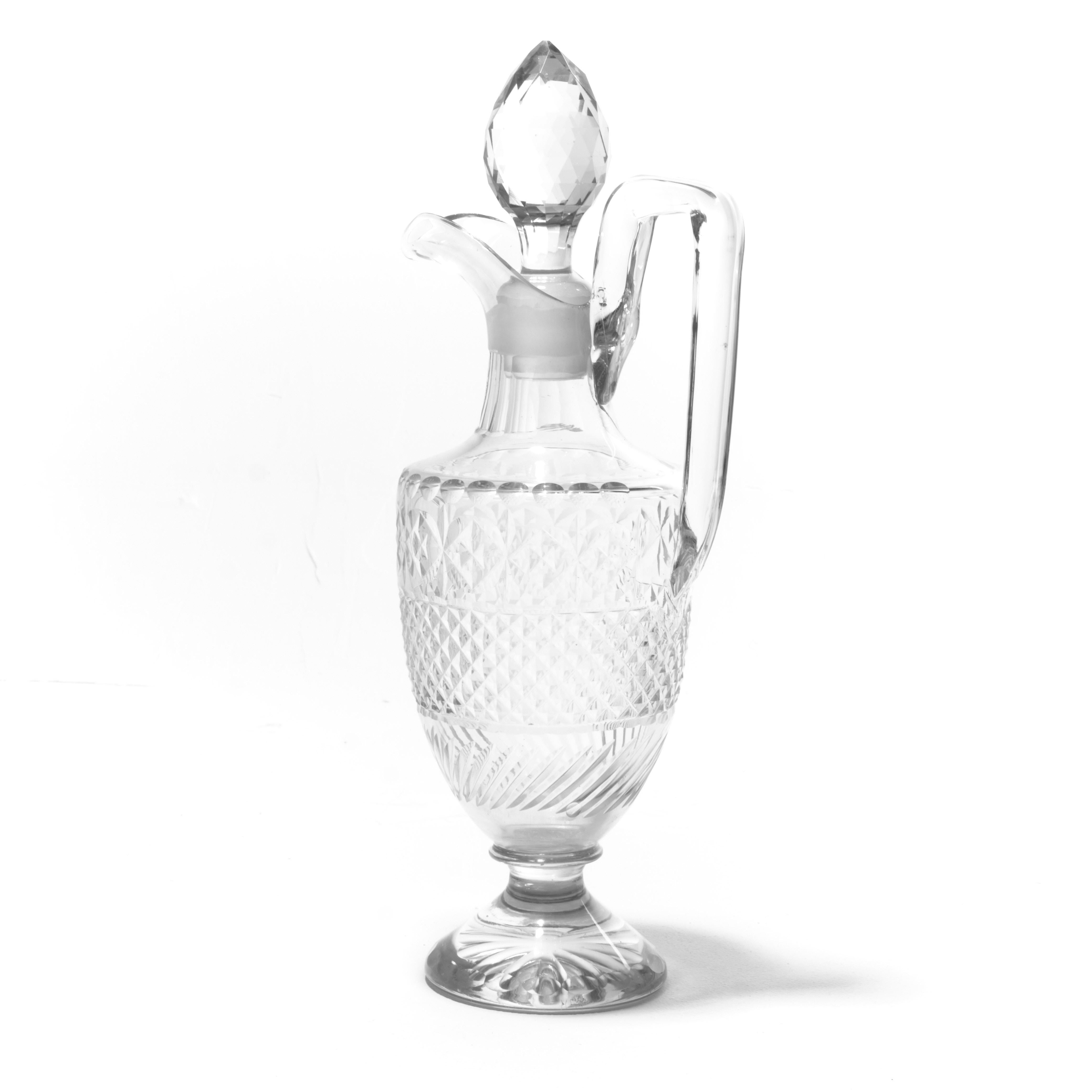 Carafe Baccarat 16 pouces avec décoration en point de diamant État moyen à Kingston, NY