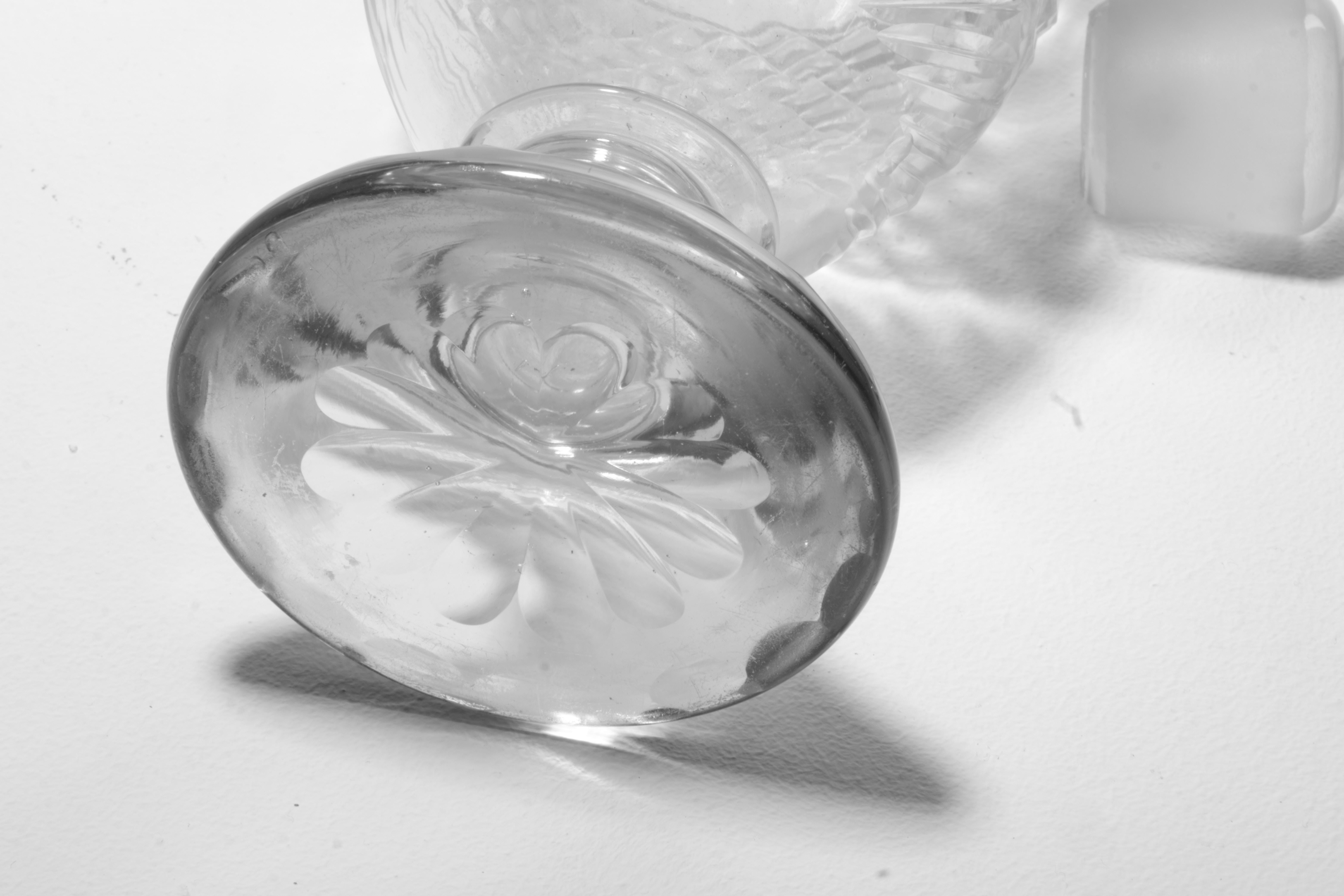 Carafe Baccarat 16 pouces avec décoration en point de diamant 2