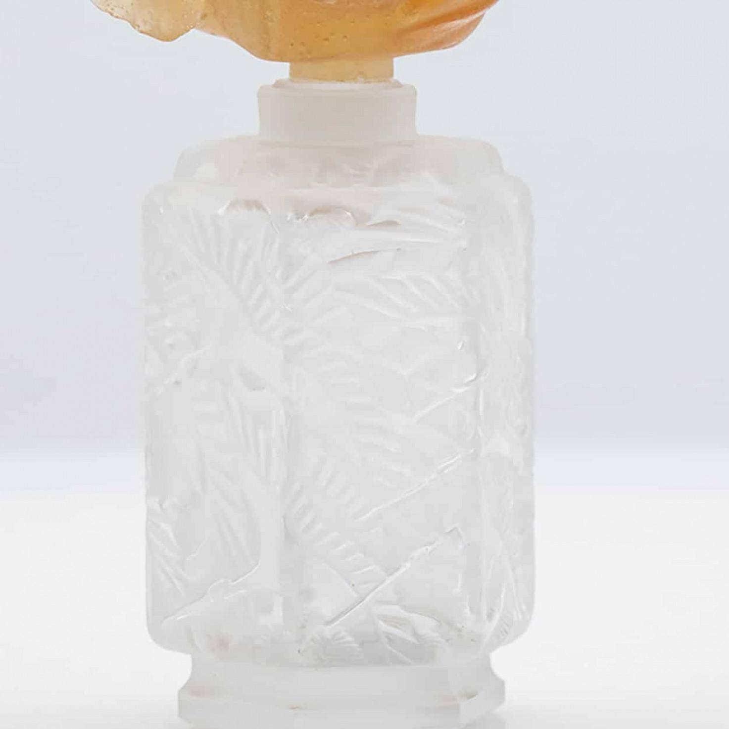 Francese Baccarat Bottiglia di fiori in vetro artistico, Francia in vendita