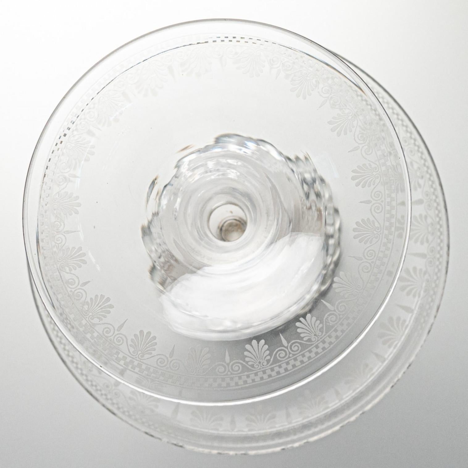 Cuenco y jarrón de Baccarat con decoración grabada, hacia 1920 principios del siglo XX en venta