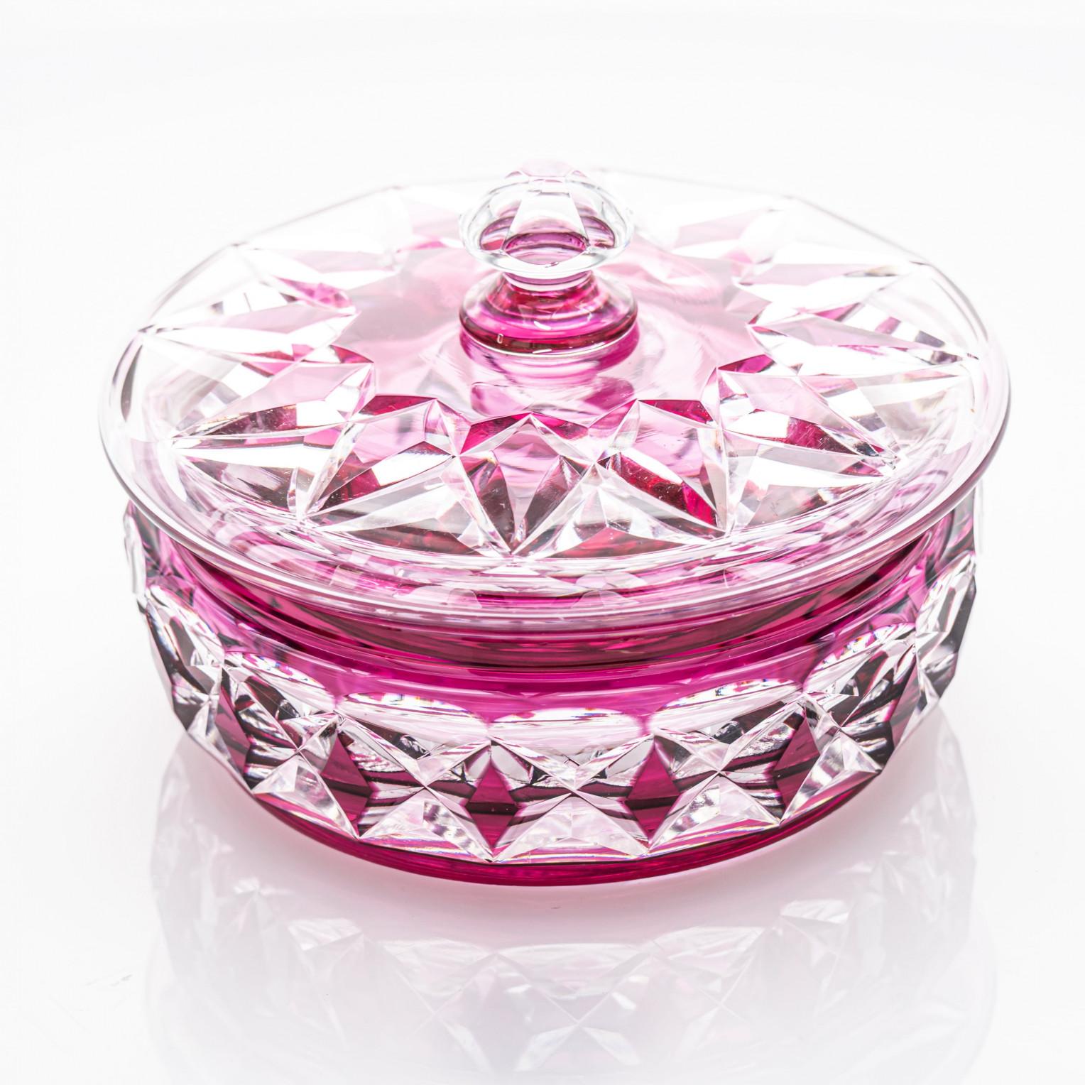 Bombonera Baccarat, Cristal Rosa Profundo, Francia en Bueno estado para la venta en Rijssen, NL