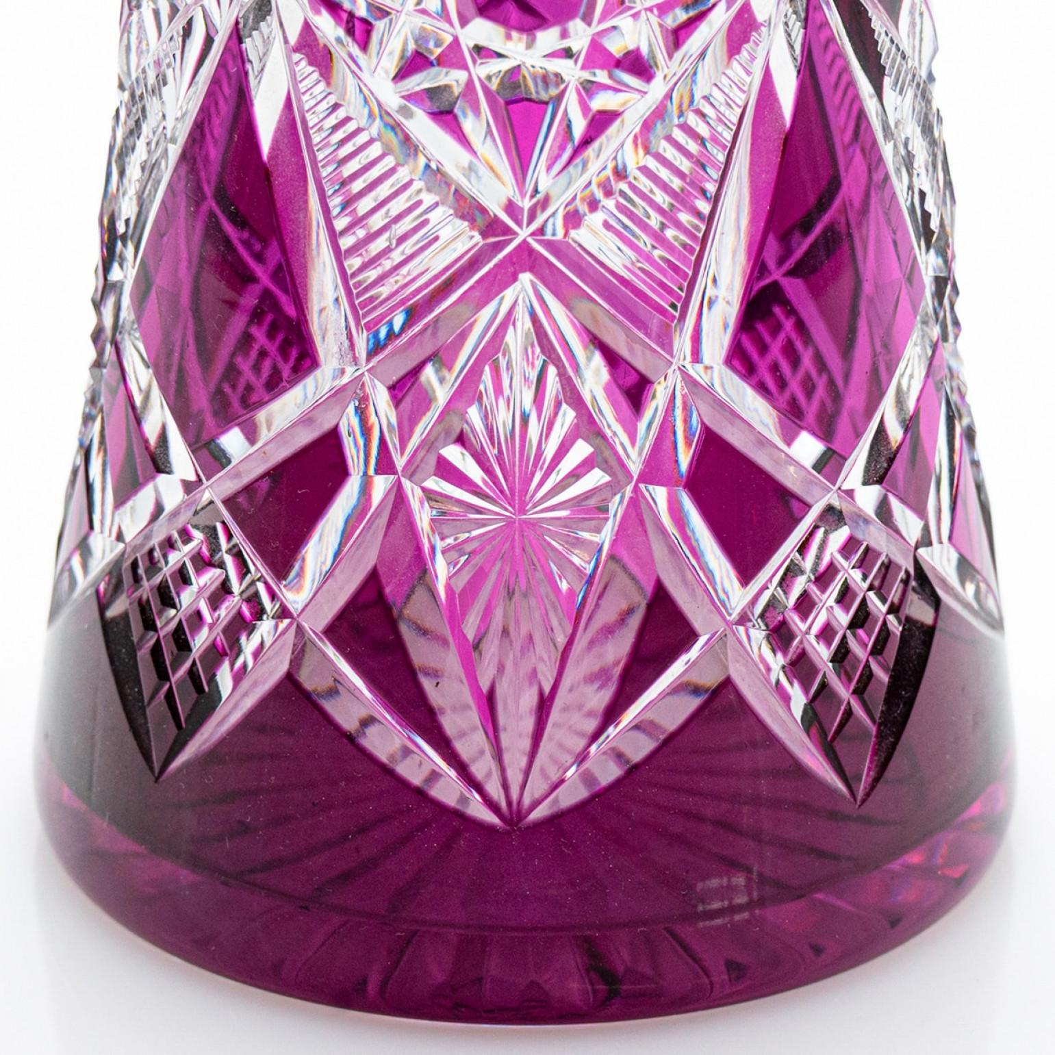 Baccarat Karaffe Vibrant Pink Textured Crystal, Frankreich, 1930 (Art nouveau) im Angebot
