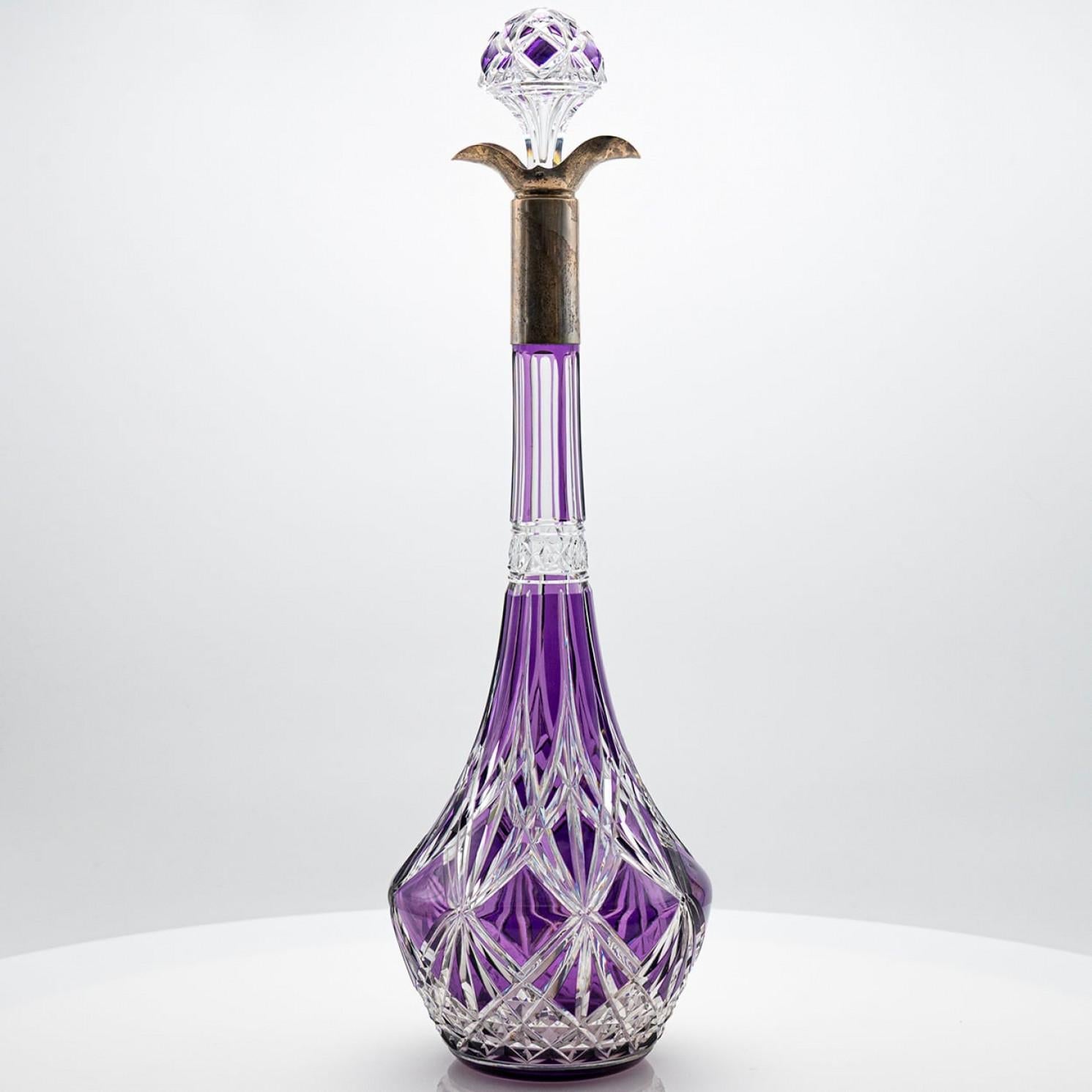Baccarat Karaffe Violett Strukturiertes Kristall, Frankreich, 1930 im Zustand „Gut“ im Angebot in Rijssen, NL