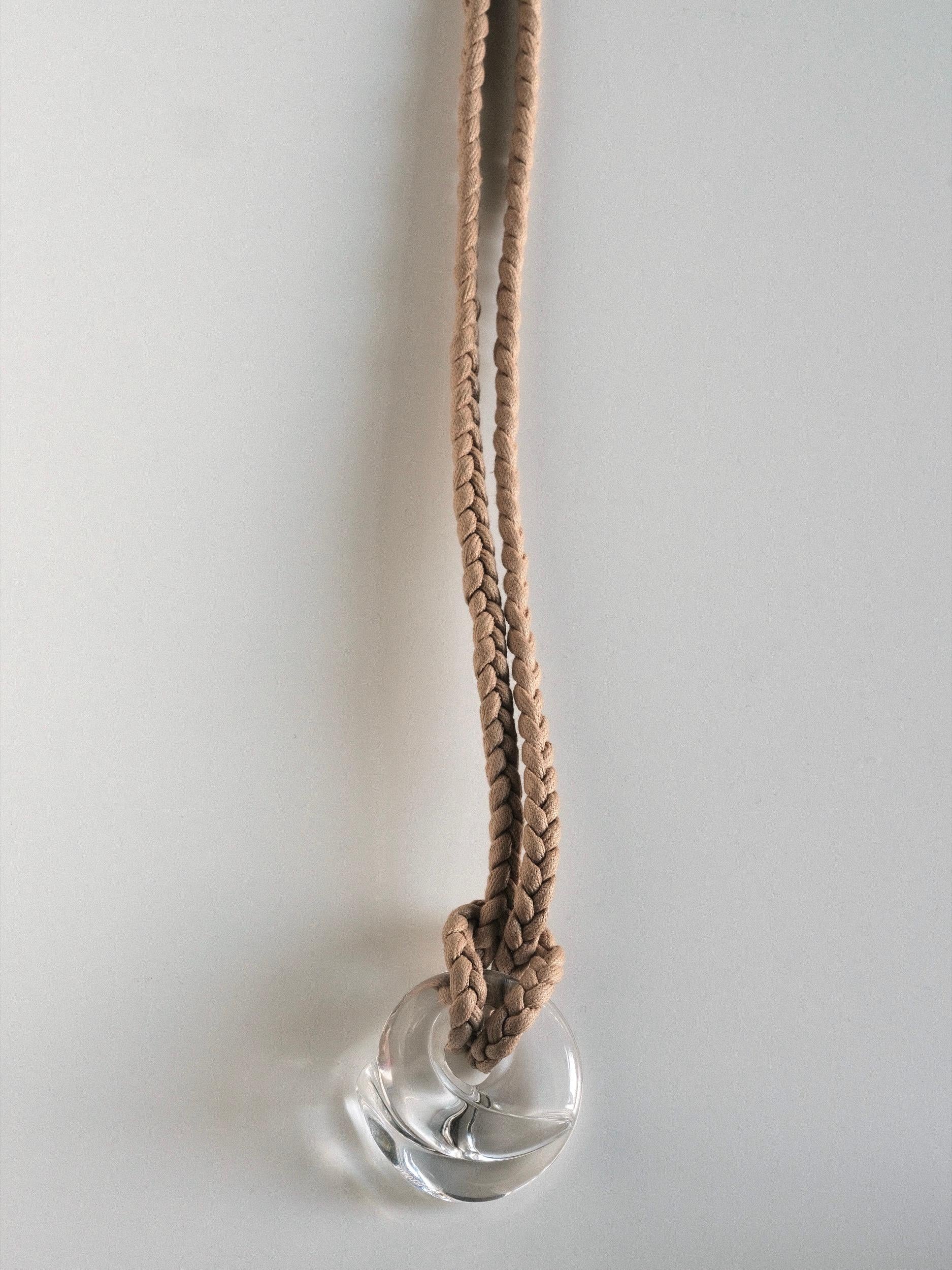 Baccarat Coquillage Necklace by Catherine Noll 1995 Crystal on Cotton Braid In Good Condition For Sale In Los Angeles, CA