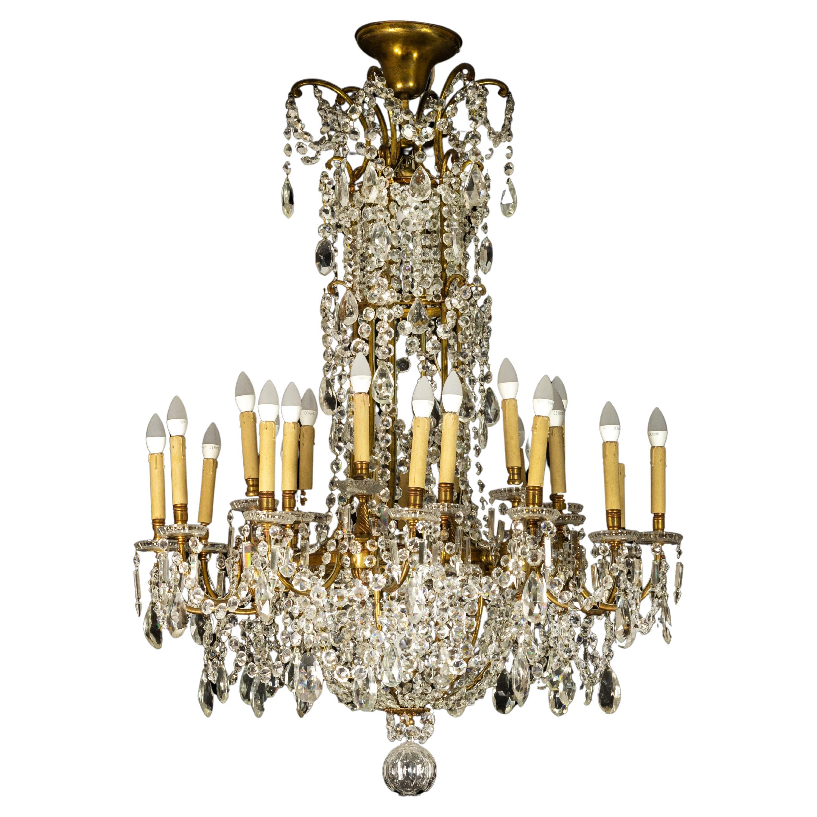 How can you tell if a chandelier is Baccarat?