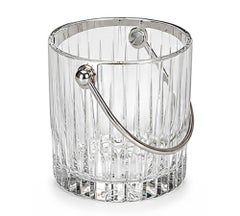 Set da bar in cristallo di Baccarat con secchiello per il ghiaccio e dodici bicchieri. 20° secolo.