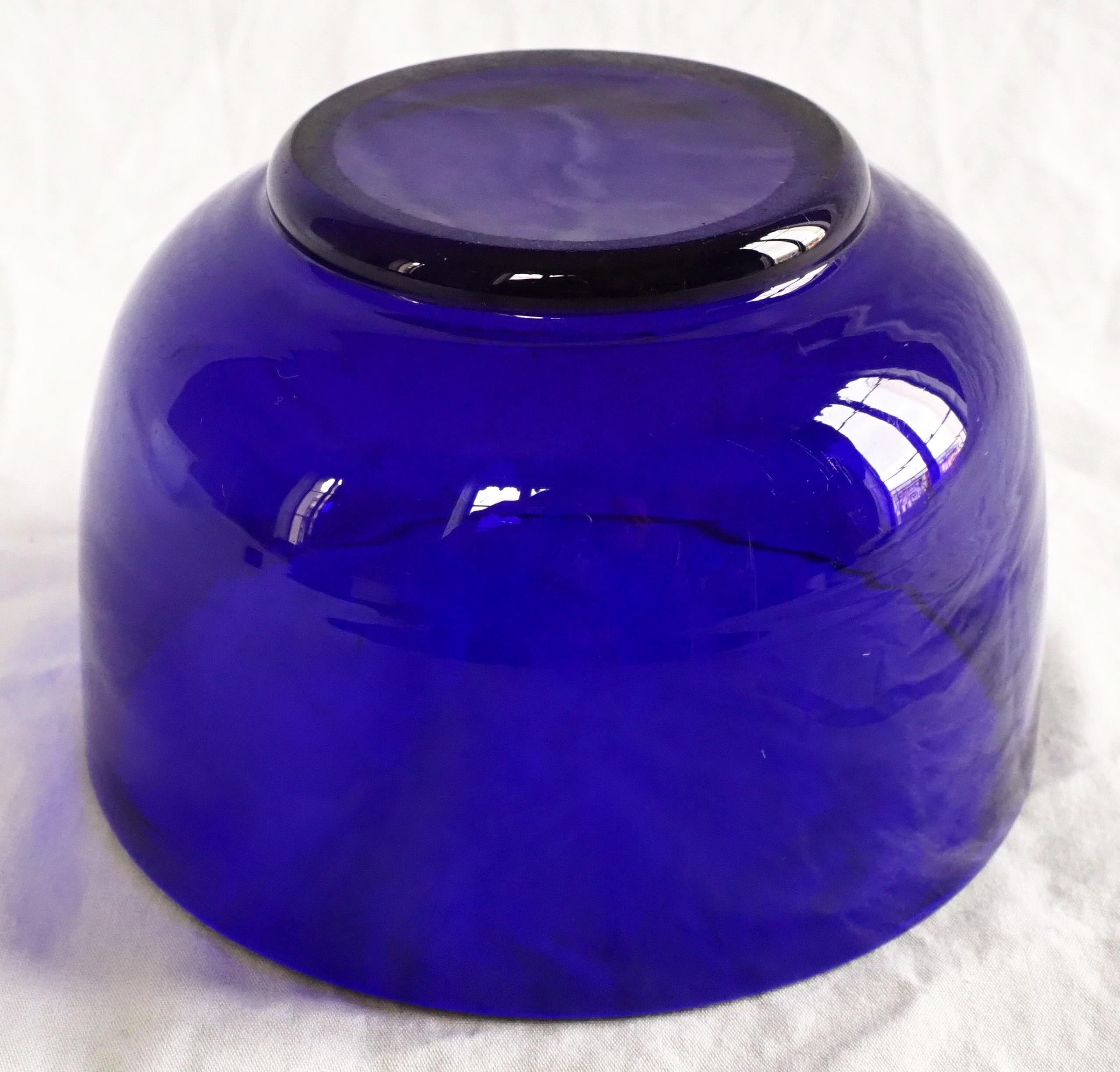 French Baccarat crystal bowl / ramekin, cobalt blue crystal - 19th century