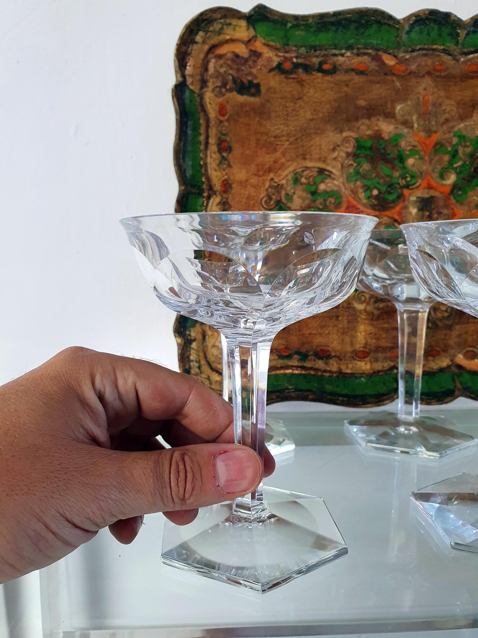 Set von 8 Champagner-Coupe-Gläsern aus Kristall von Baccarat (20. Jahrhundert) im Angebot
