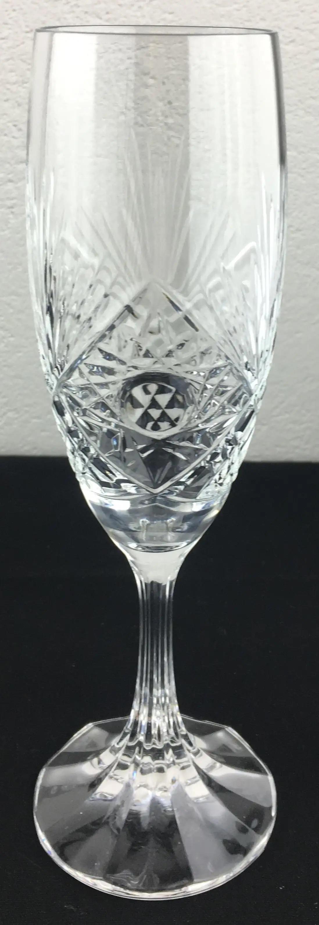 Baccarat Crystal Champagne Flutes, Set of 8 In Good Condition For Sale In Miami, FL