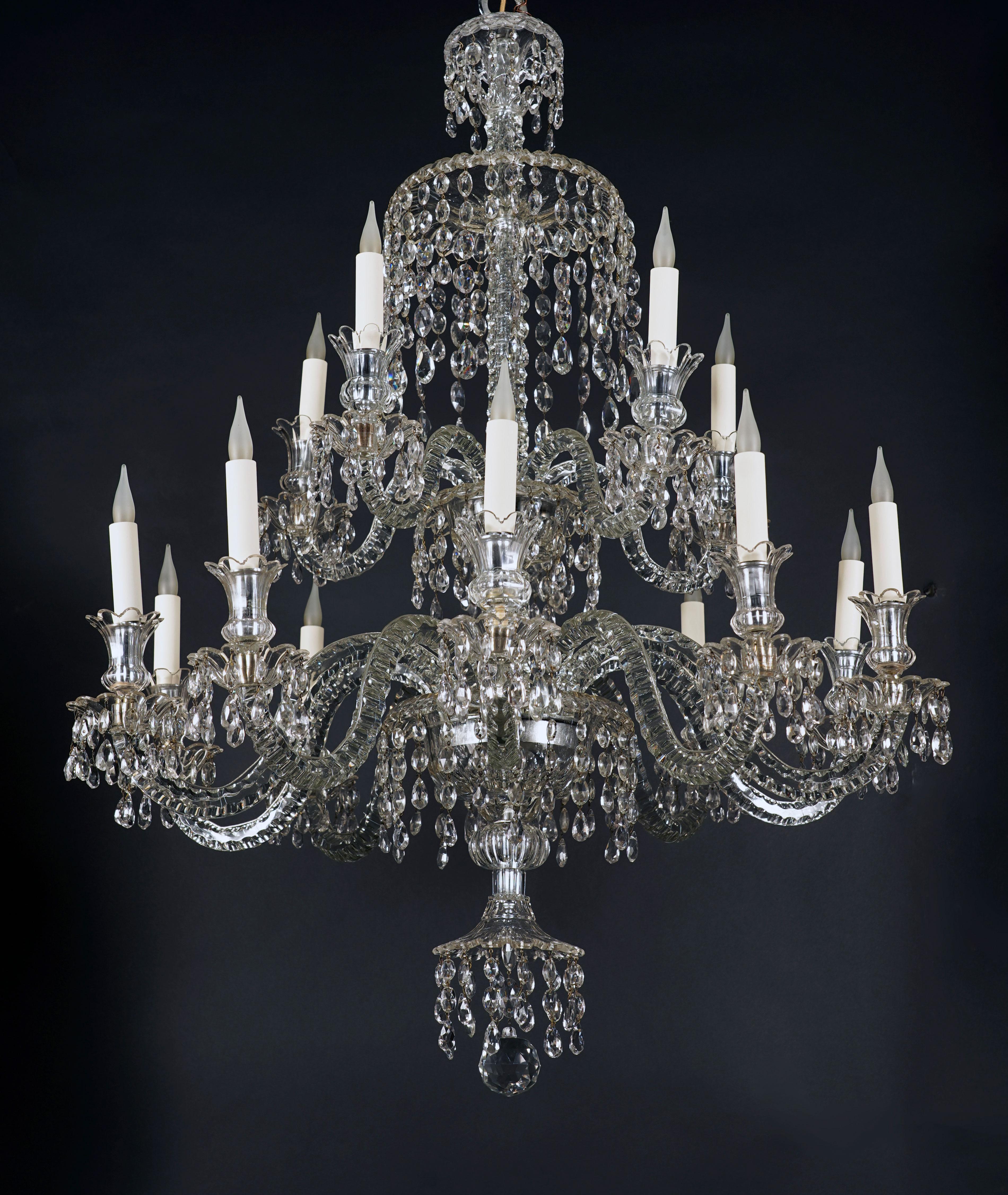 Lampadario di cristallo Baccarat, Francia, circa 1890 In condizioni buone in vendita a PARIS, FR