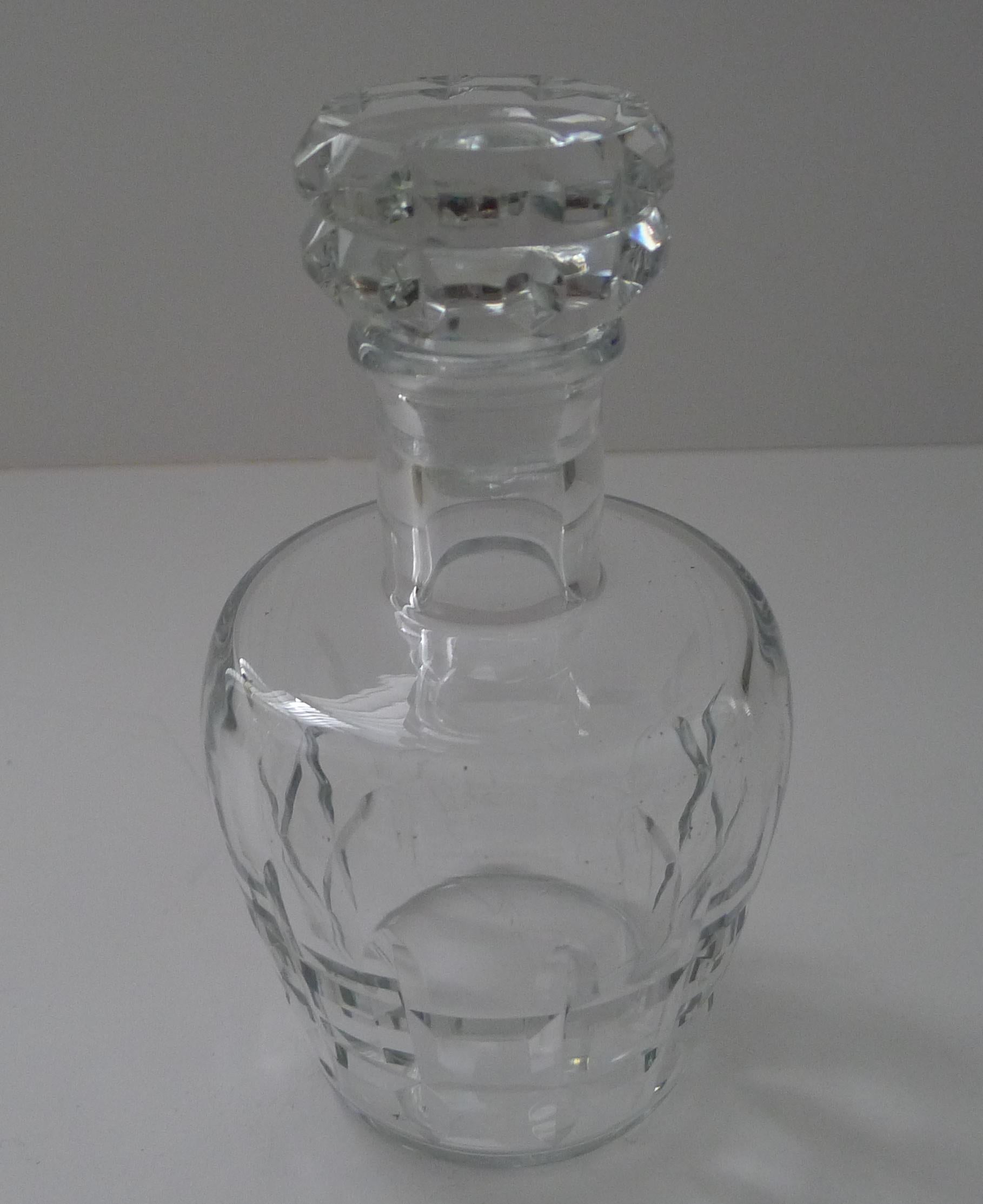 Decantador de cristal de Baccarat, Hermès, París, hacia 1955, diseñado por Jacques en venta 3