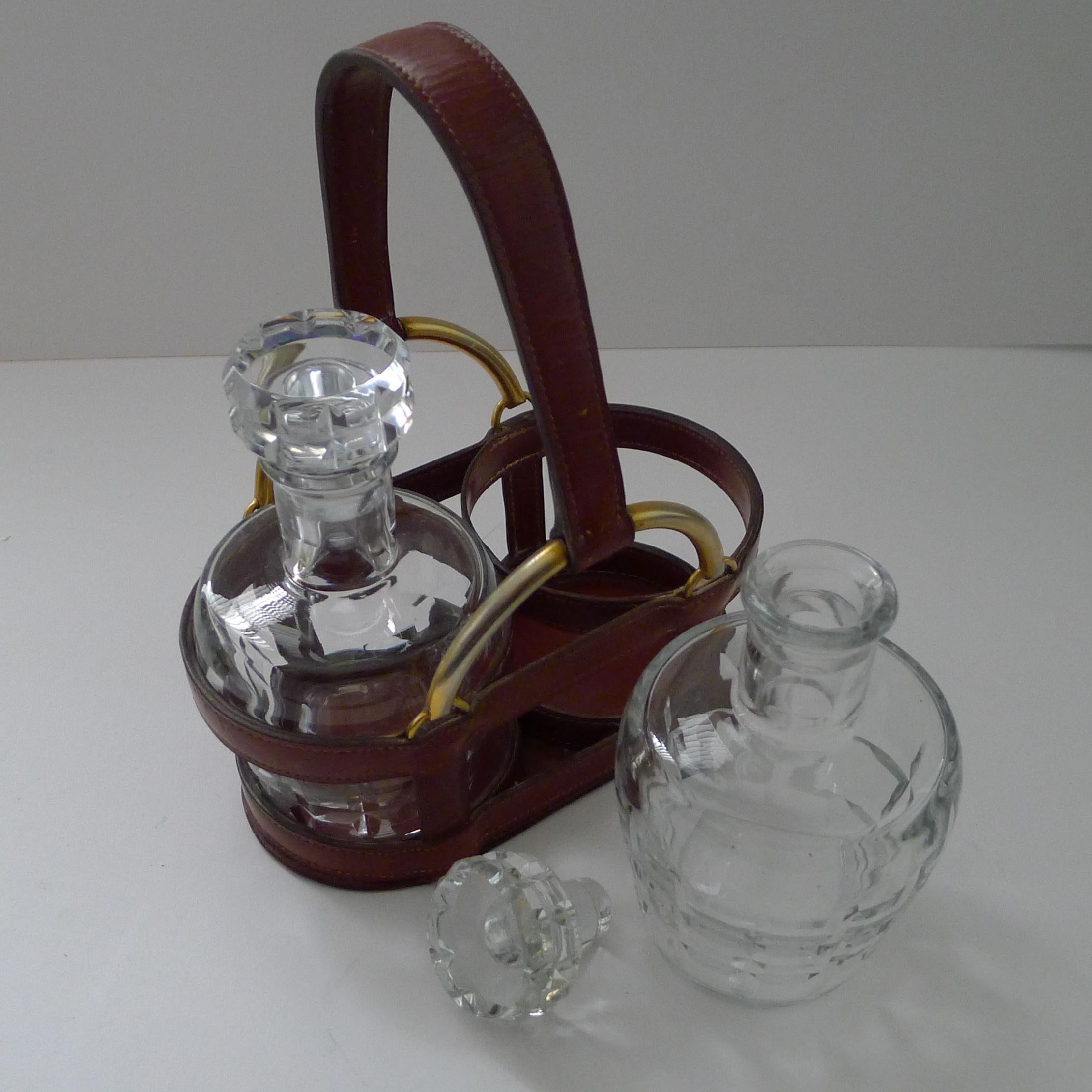 Decantador de cristal de Baccarat, Hermès, París, hacia 1955, diseñado por Jacques Francés en venta