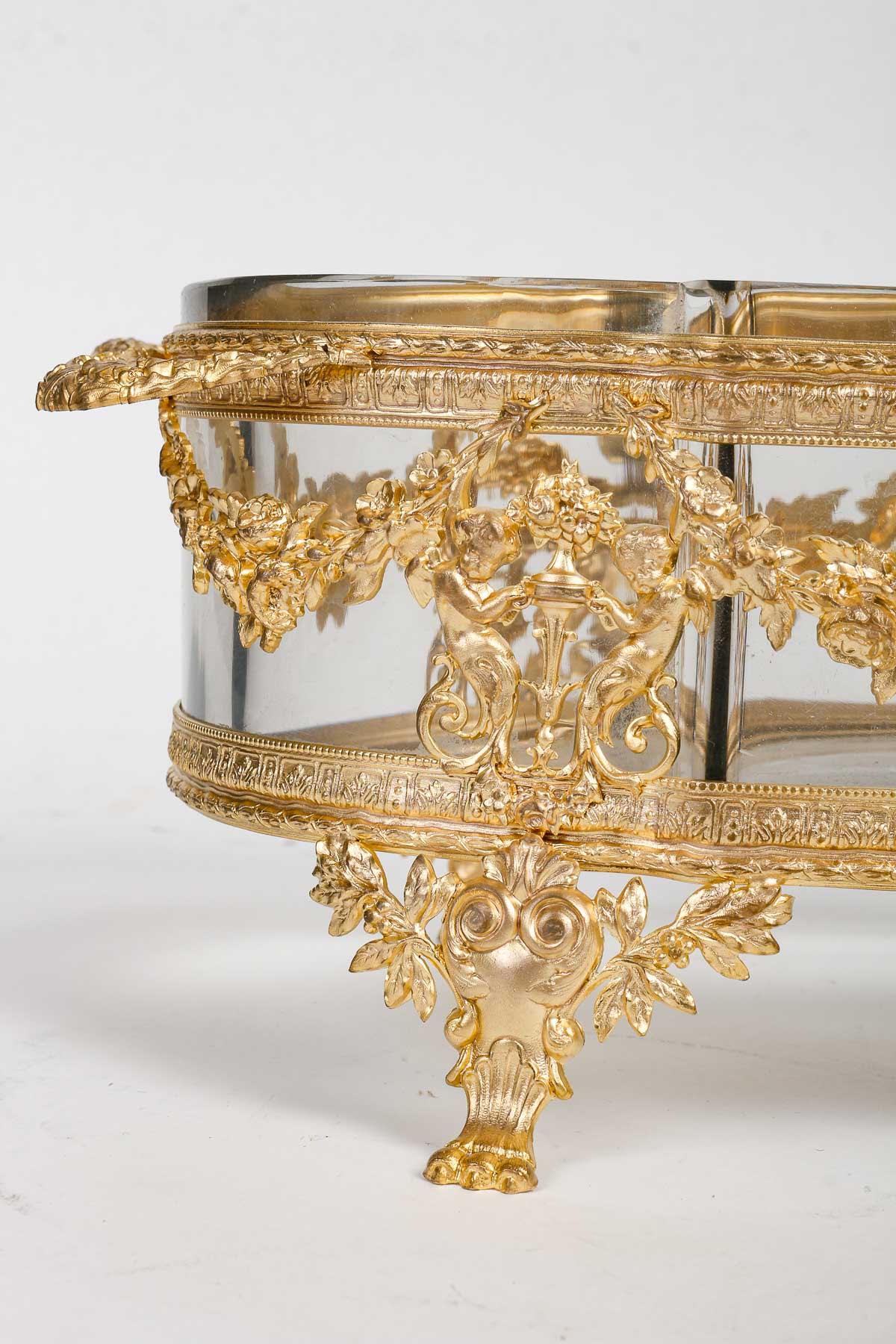 Dekoration aus Baccarat-Kristall, montiert in ziselierter und vergoldeter Bronze, 19. Jahrhundert.  (Napoleon III.) im Angebot