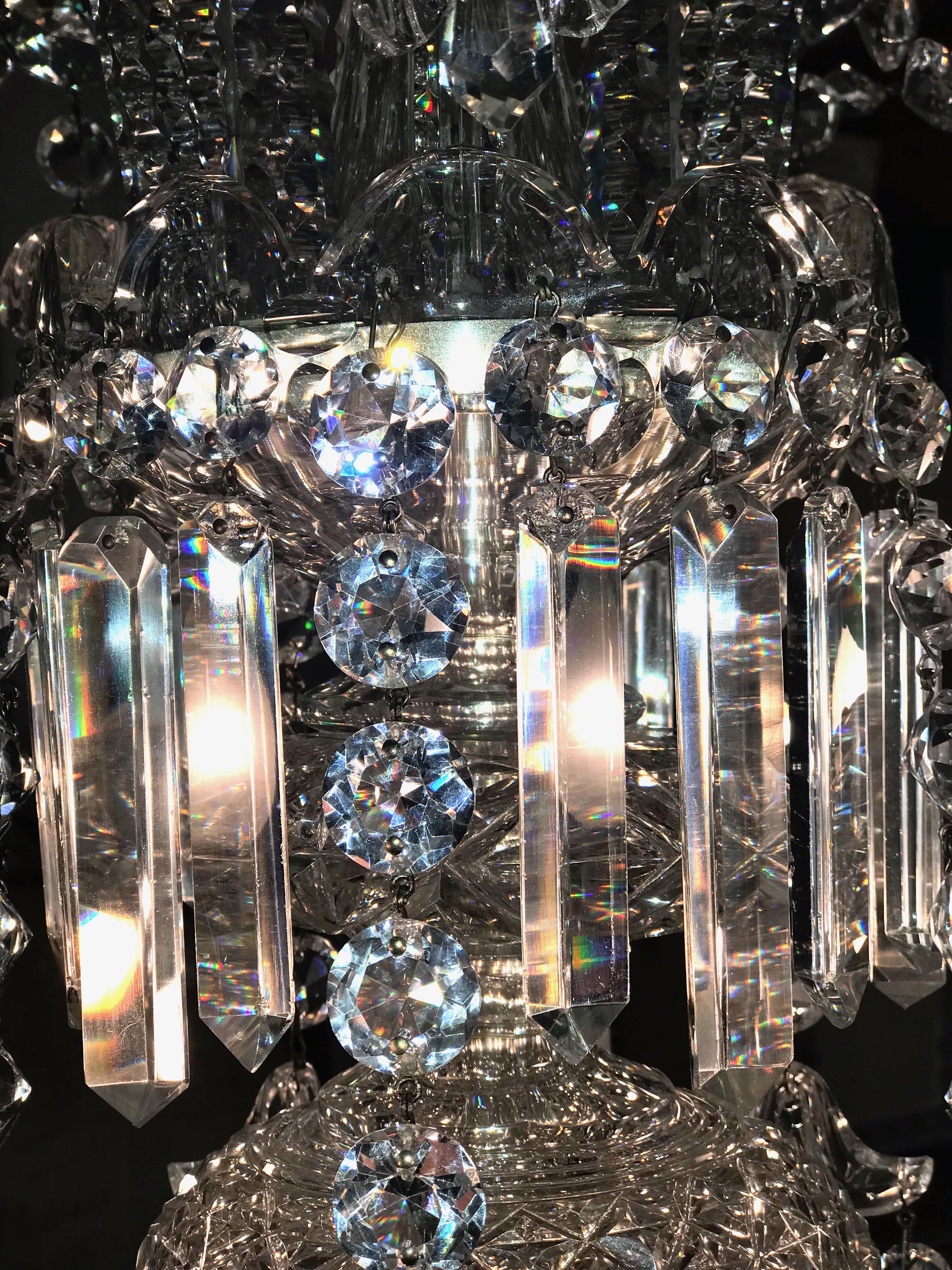 Lustre exceptionnel en cristal de Baccarat, France, début du XIXe siècle en vente 7