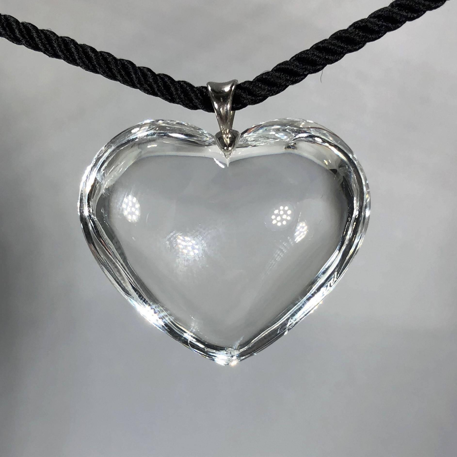 Baccarat heart pendant discount
