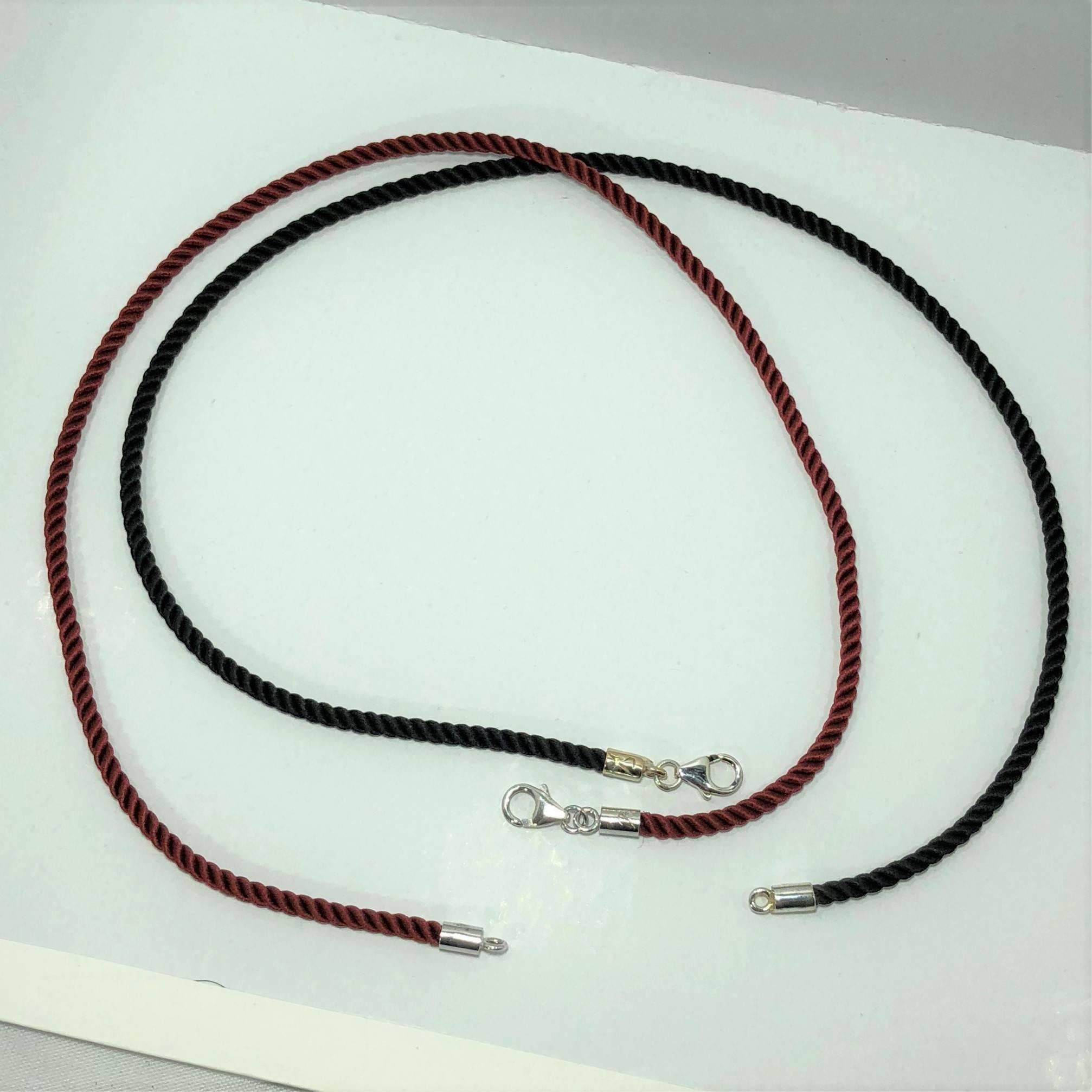  Pendentif cœur en cristal de Baccarat avec option de cordon de soie bicolore Unisexe 