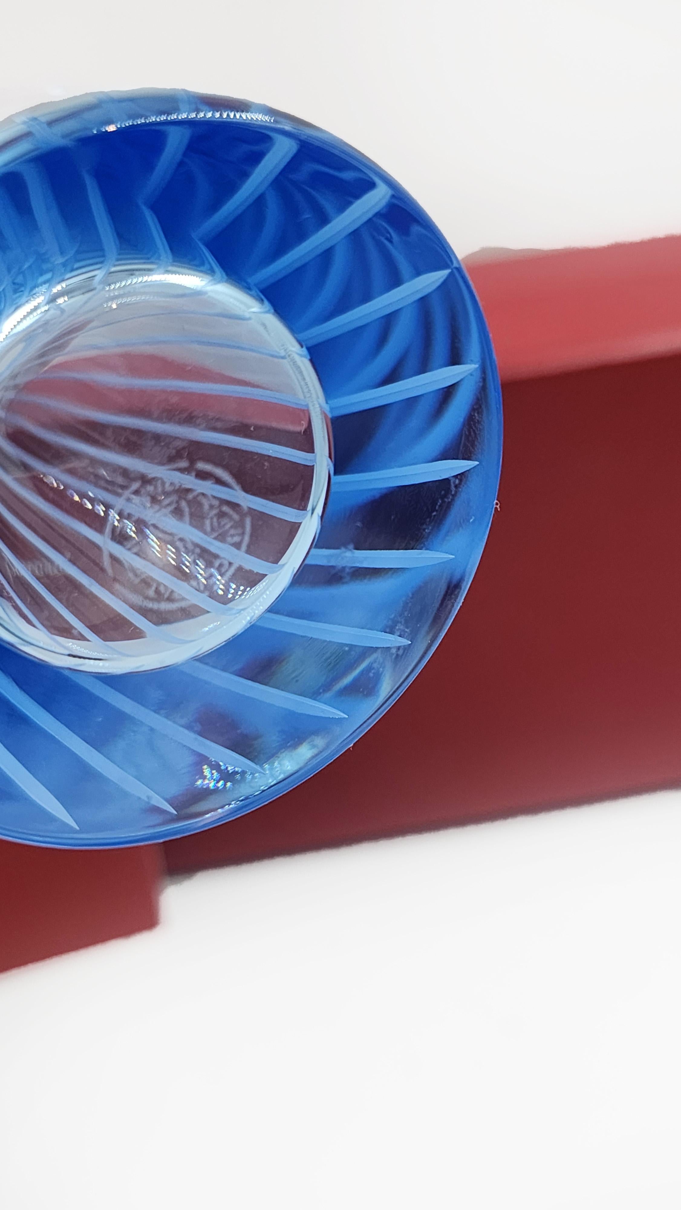 Postmoderne Vase Mikado passion bleu en cristal de Baccarat, excellent dans sa boîte en vente
