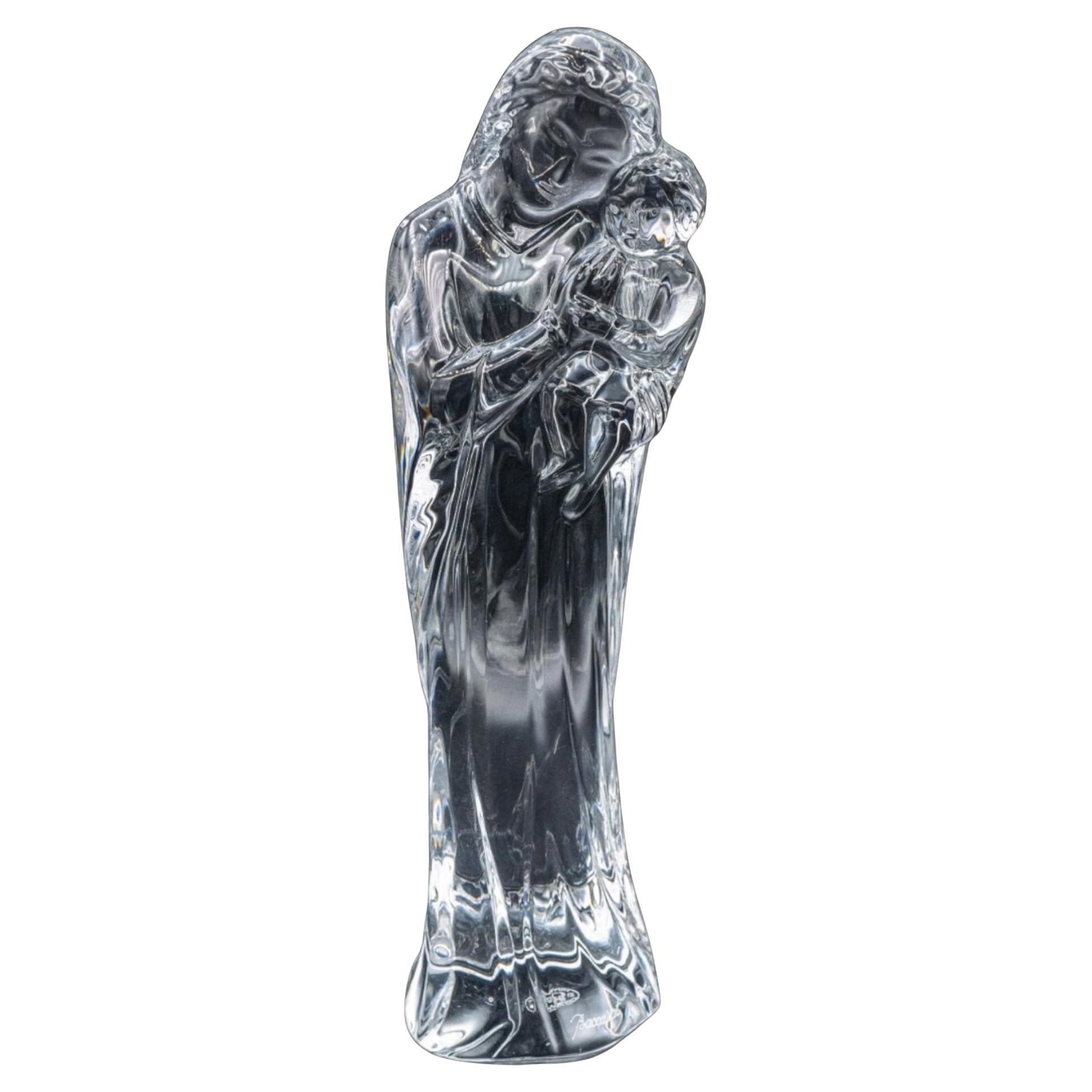 Mère Marie et Enfant Jésus en cristal de Baccarat en vente