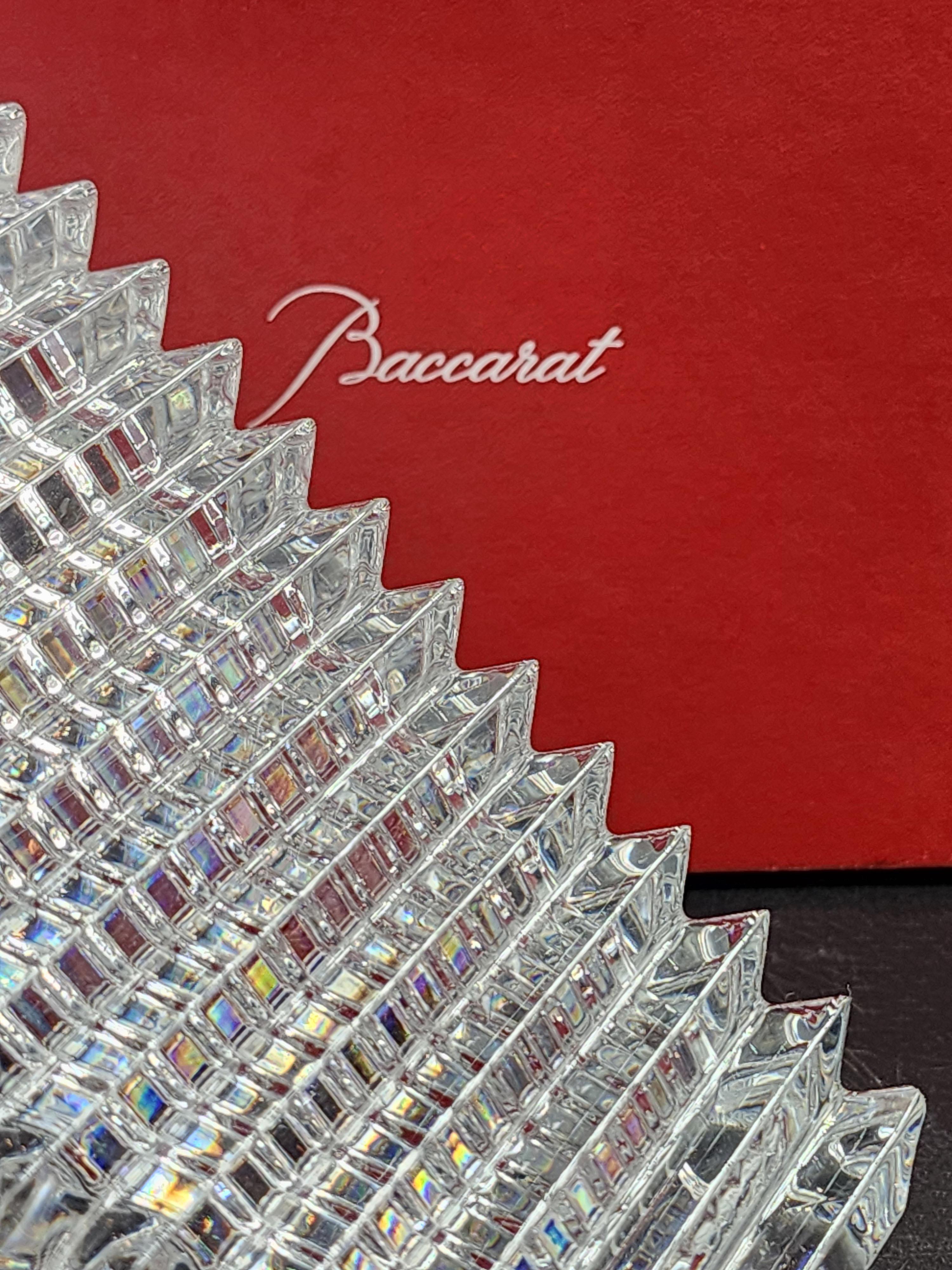 Francese Vaso rettangolare in cristallo Baccarat in vendita