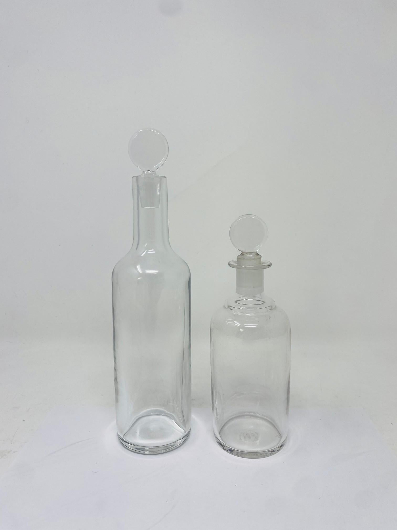 Petite carafe/set de carafe/porte-bouteilles en cristal Baccarat (fabriqué en France) Bon état - En vente à San Diego, CA